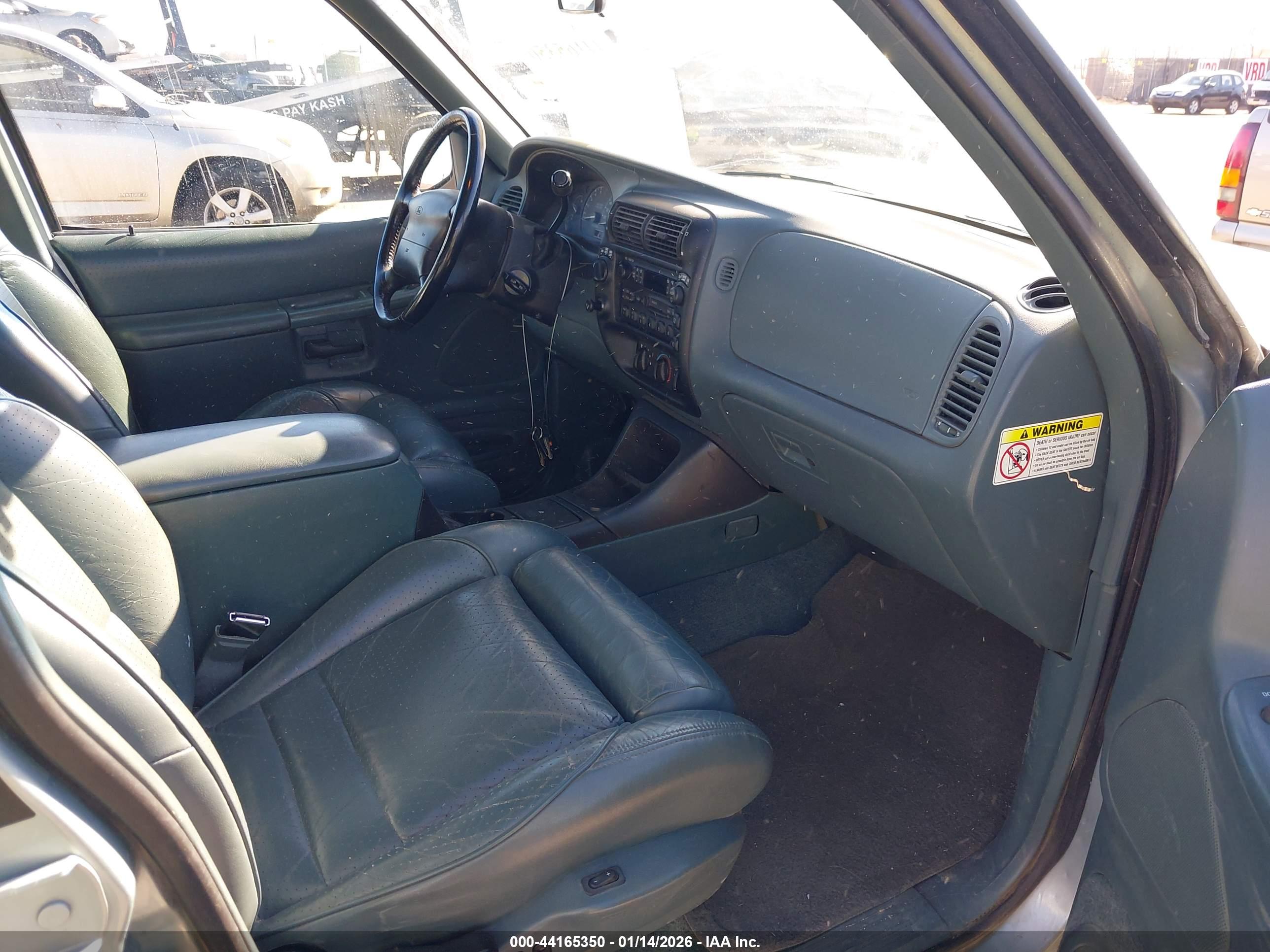 FORD EXPLORER image 5