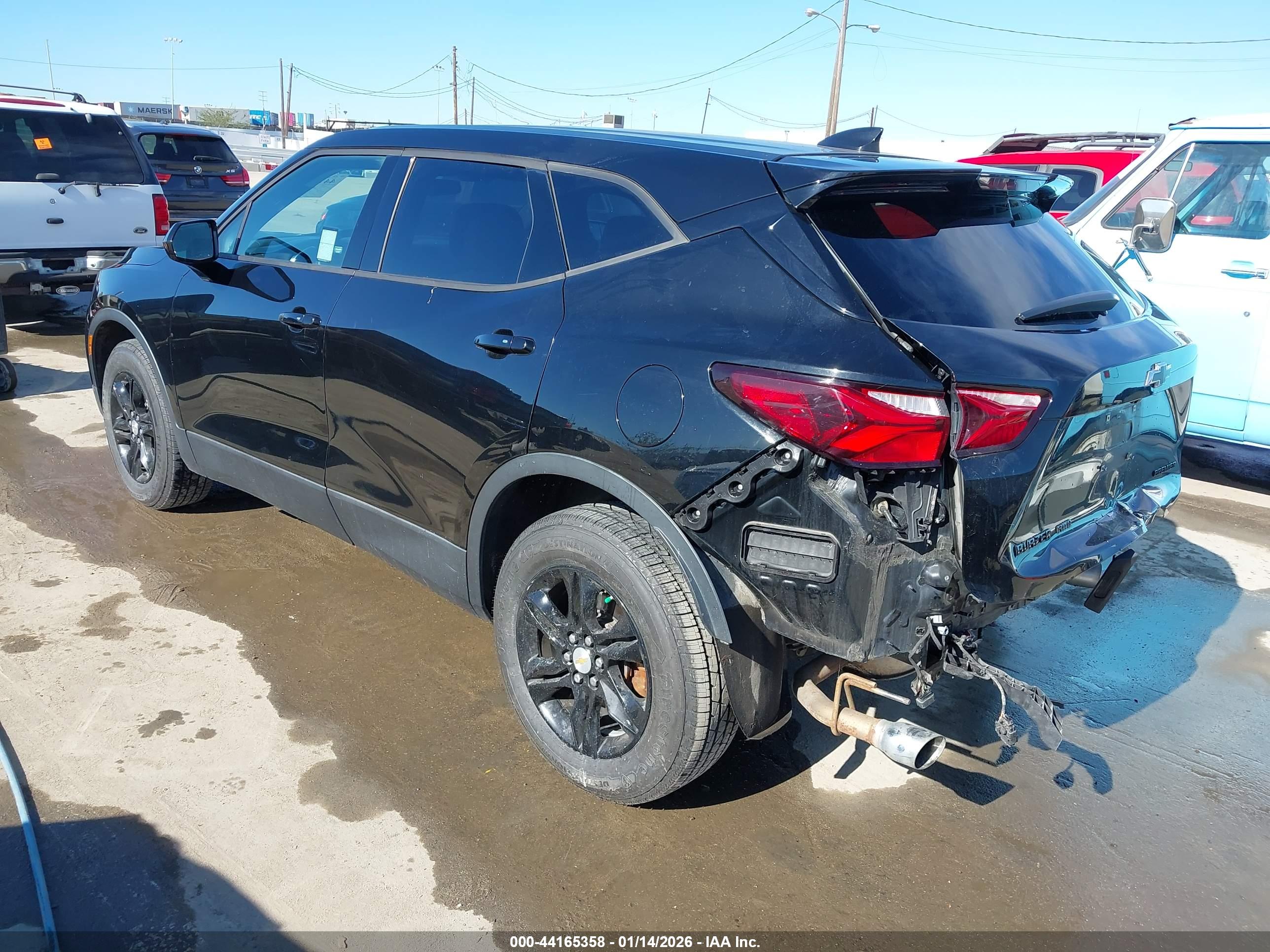 CHEVROLET BLAZER image 3