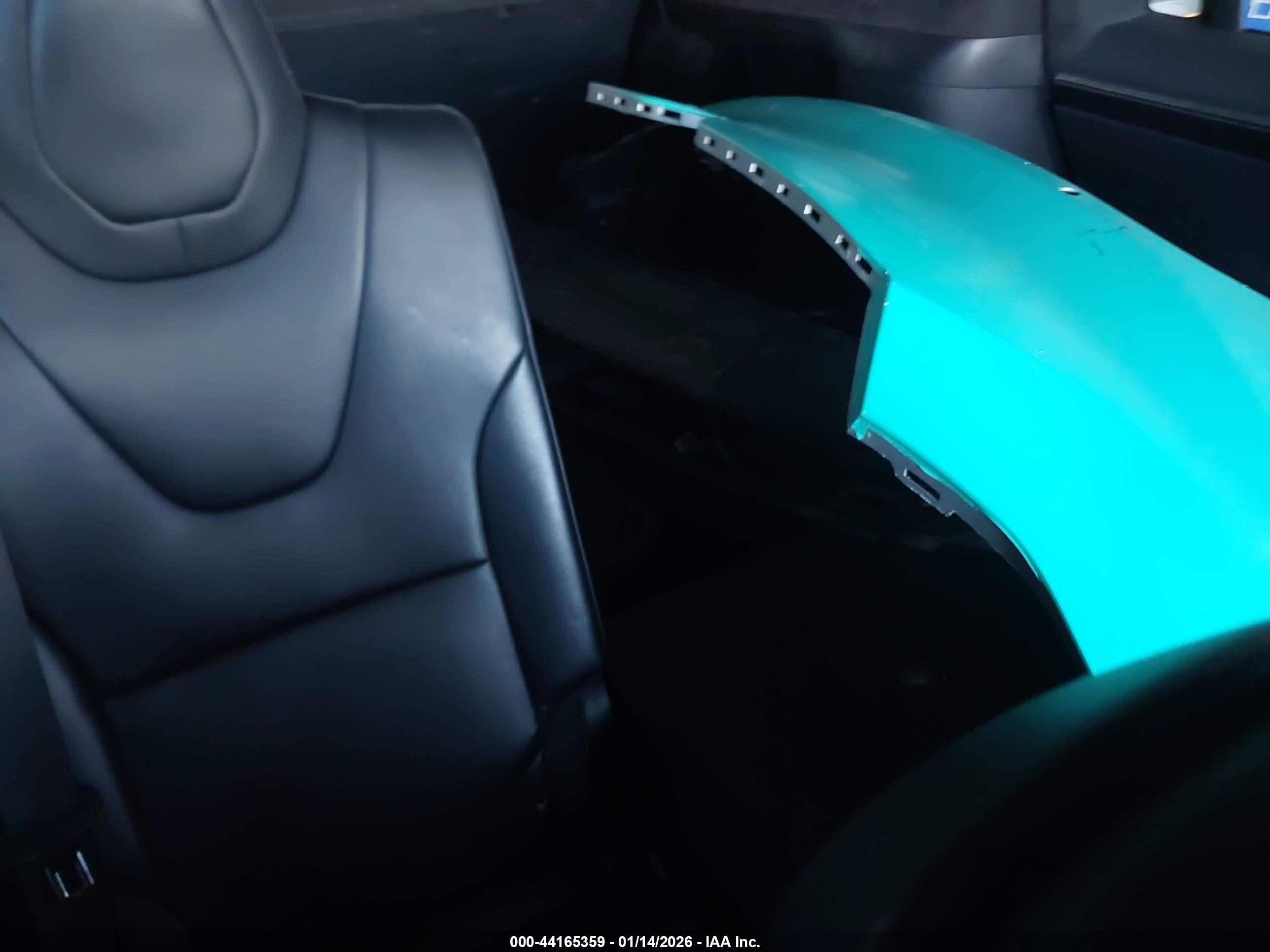 TESLA MODEL image 8