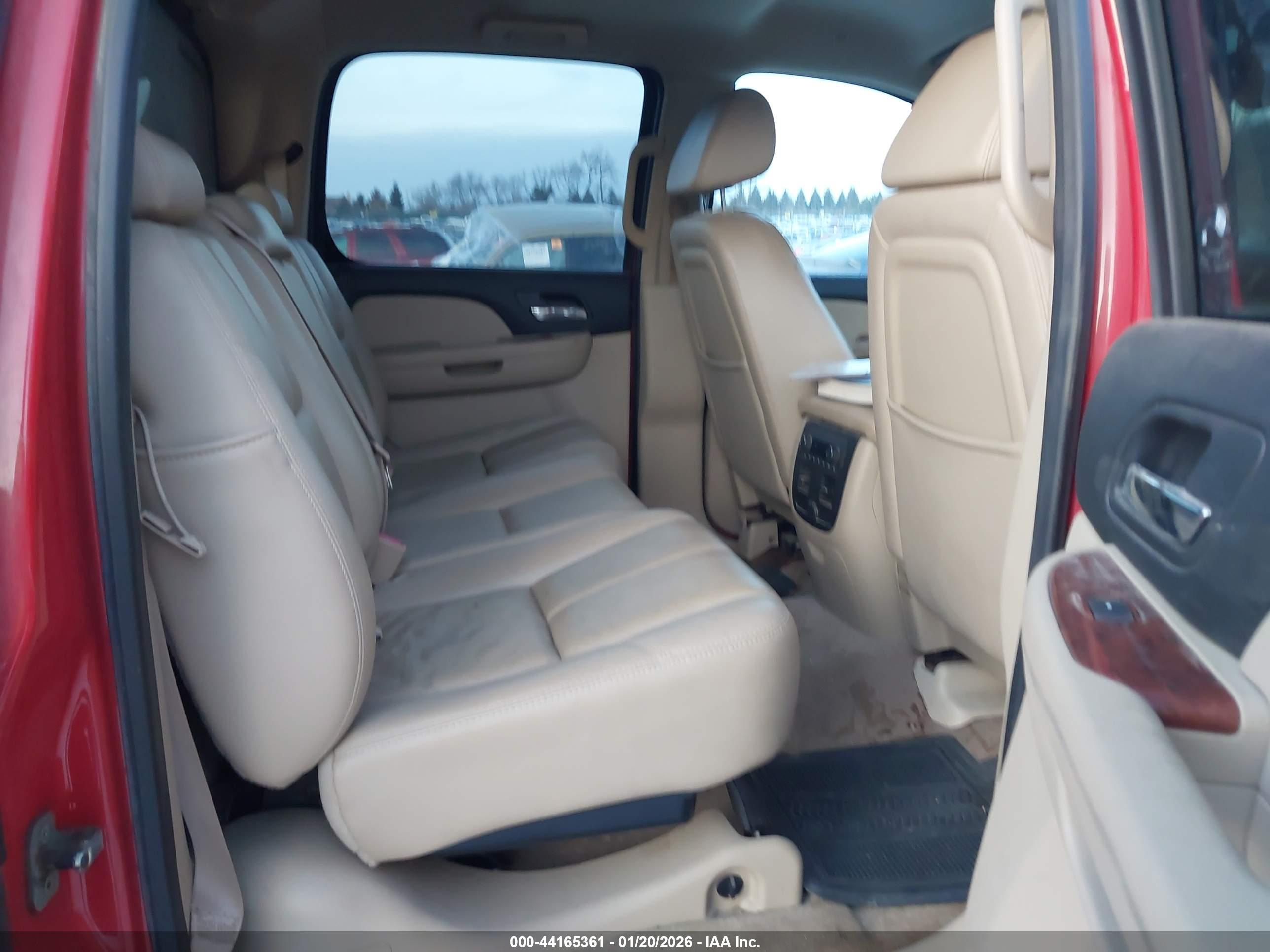 CHEVROLET AVALANCHE image 8