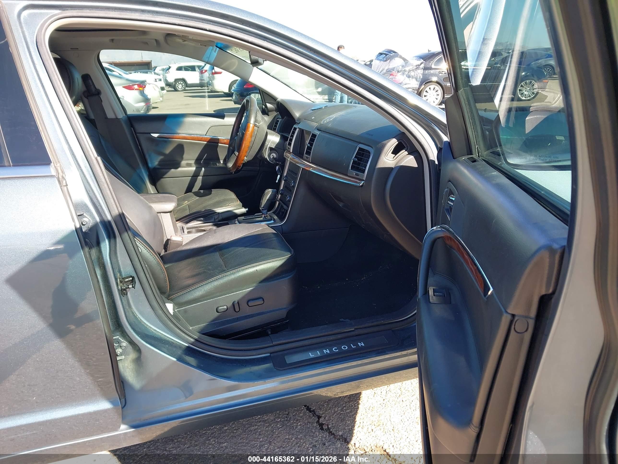 LINCOLN MKZ image 5