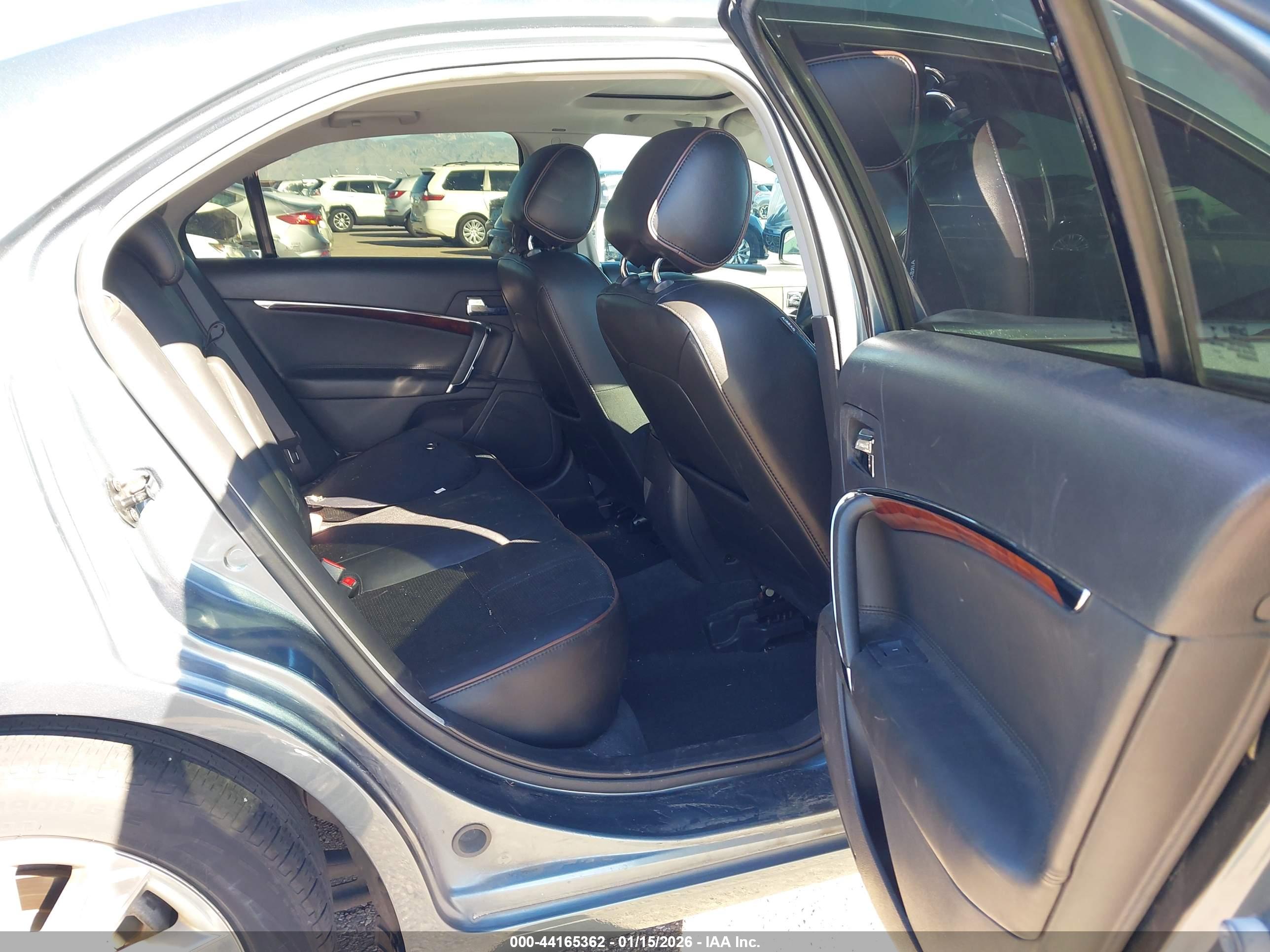 LINCOLN MKZ image 8