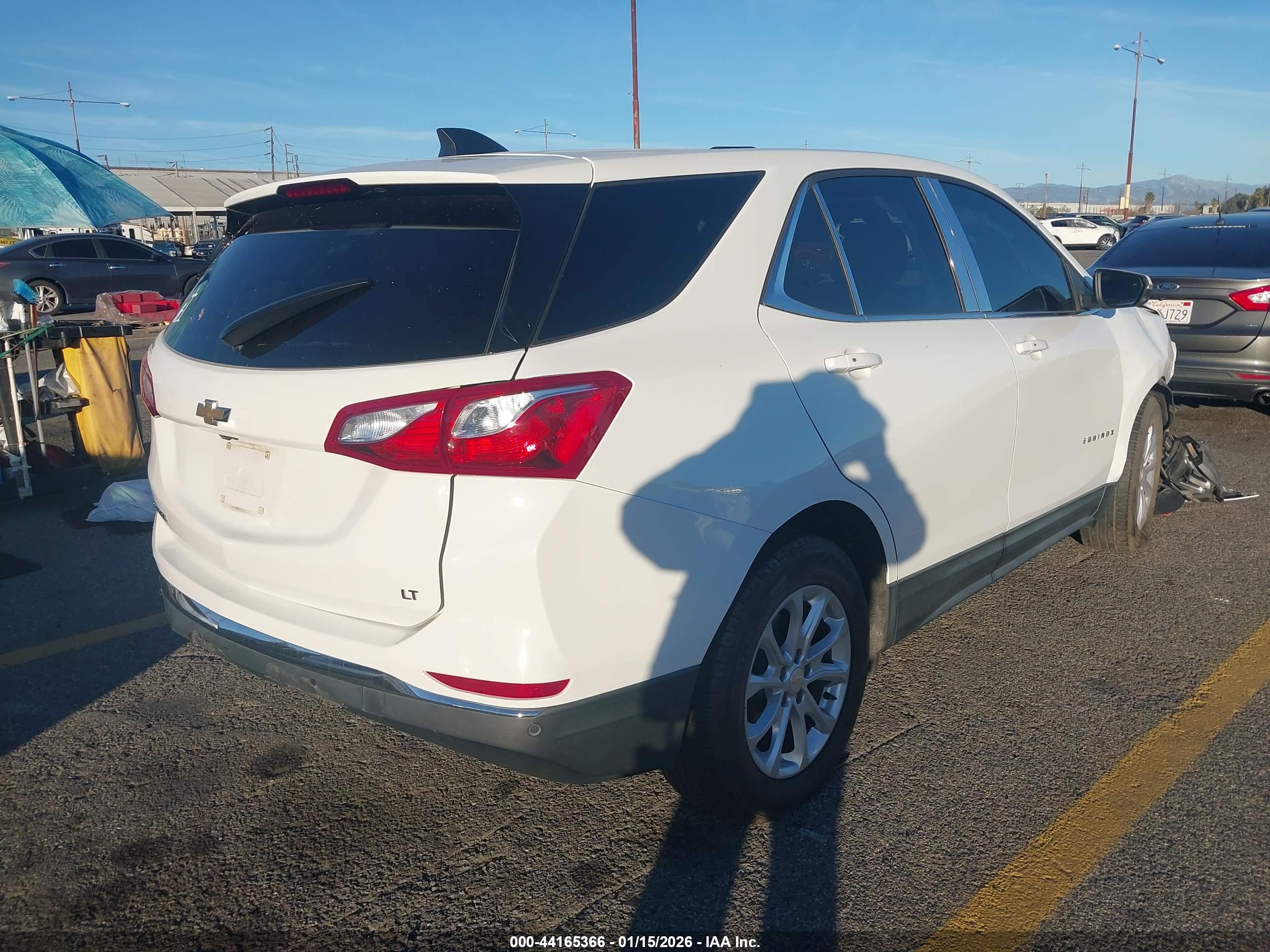 CHEVROLET EQUINOX image 4