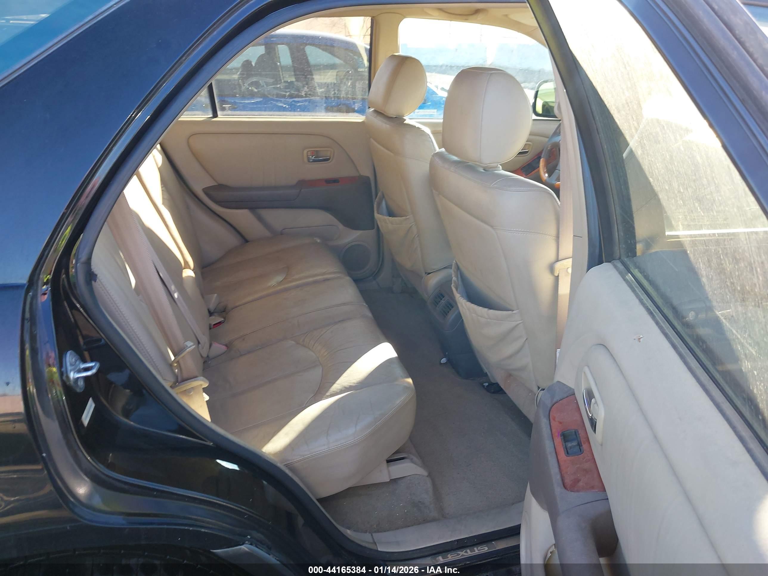 LEXUS RX image 8