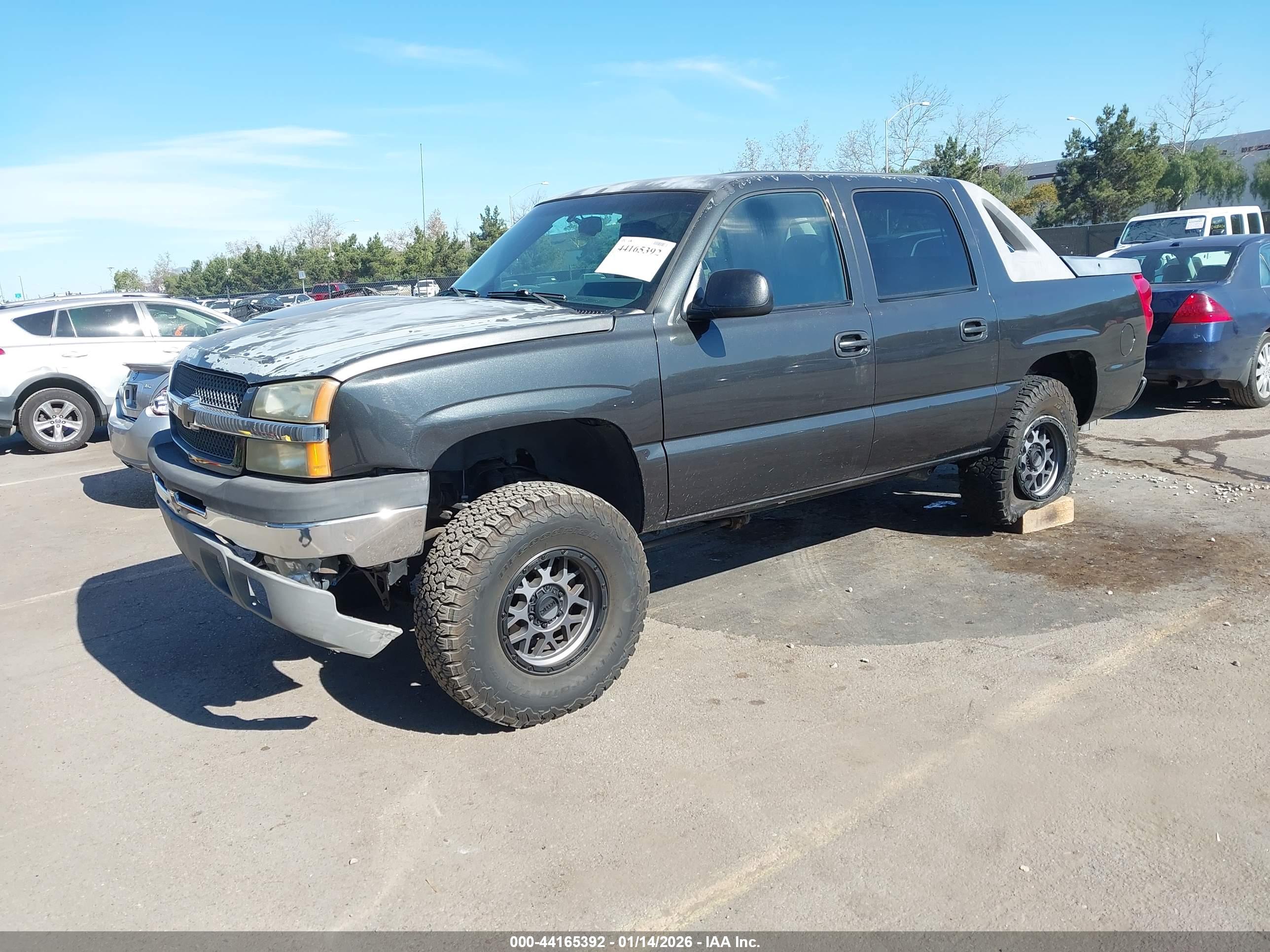 CHEVROLET AVALANCHE image 2