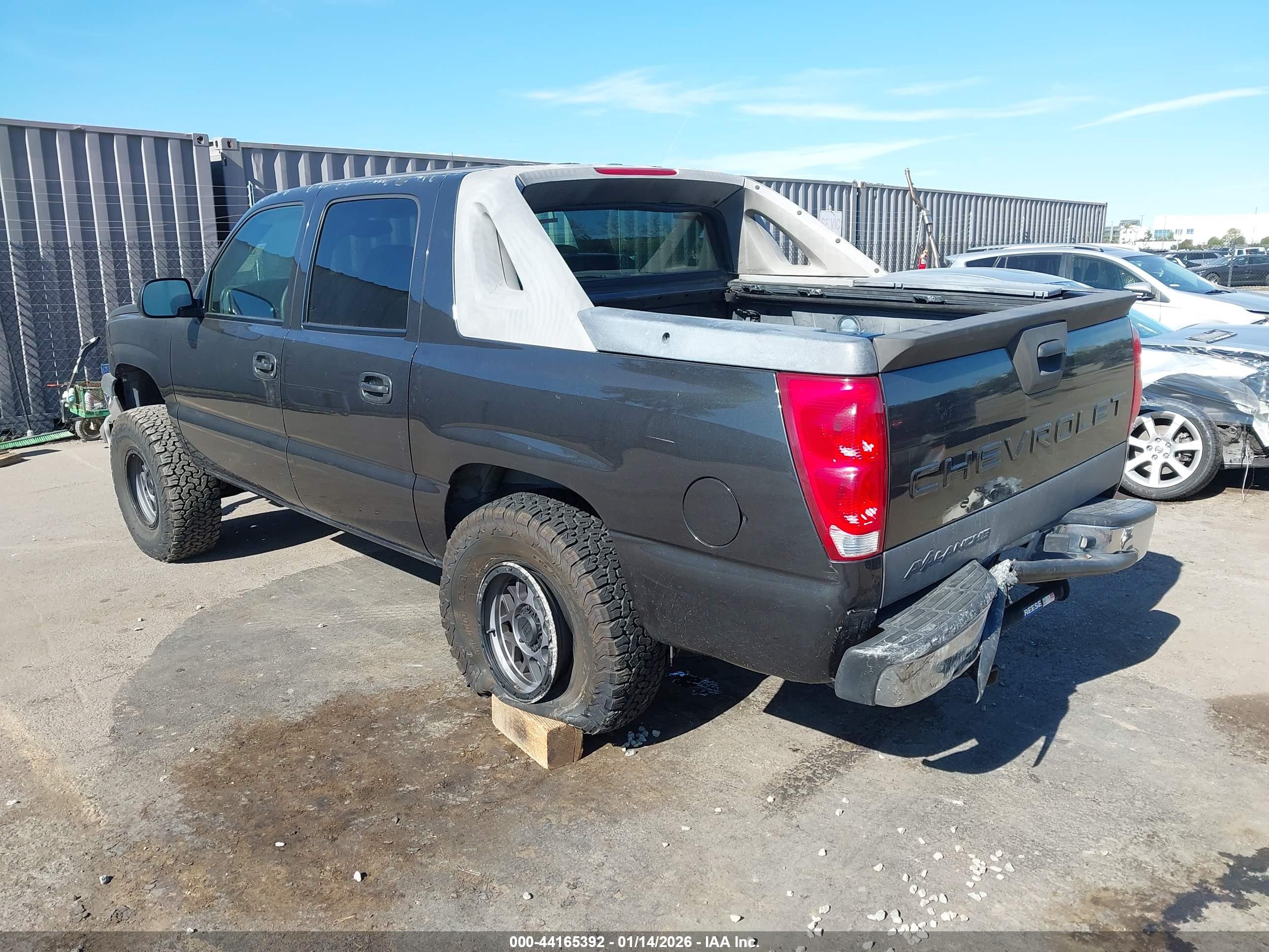 CHEVROLET AVALANCHE image 3