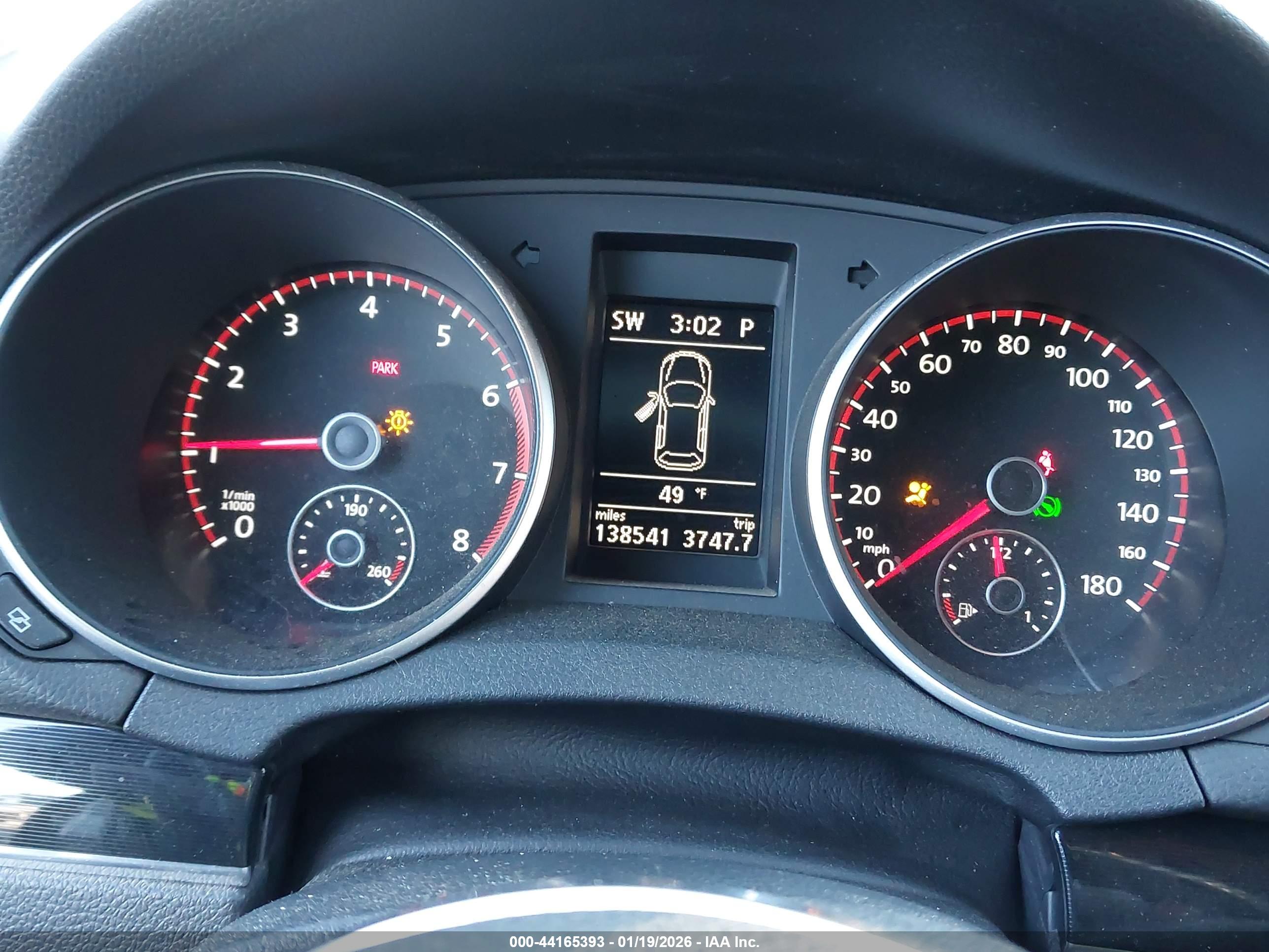 VOLKSWAGEN GTI image 7