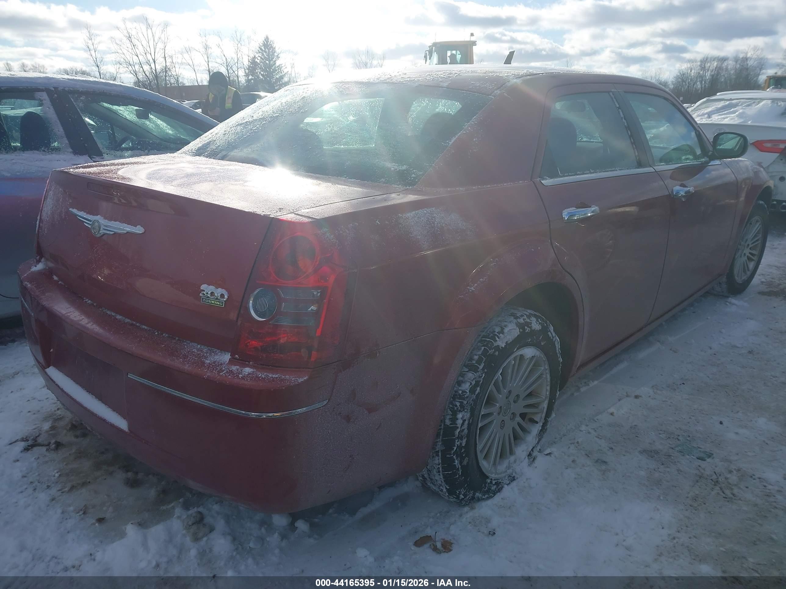 CHRYSLER 300 image 4
