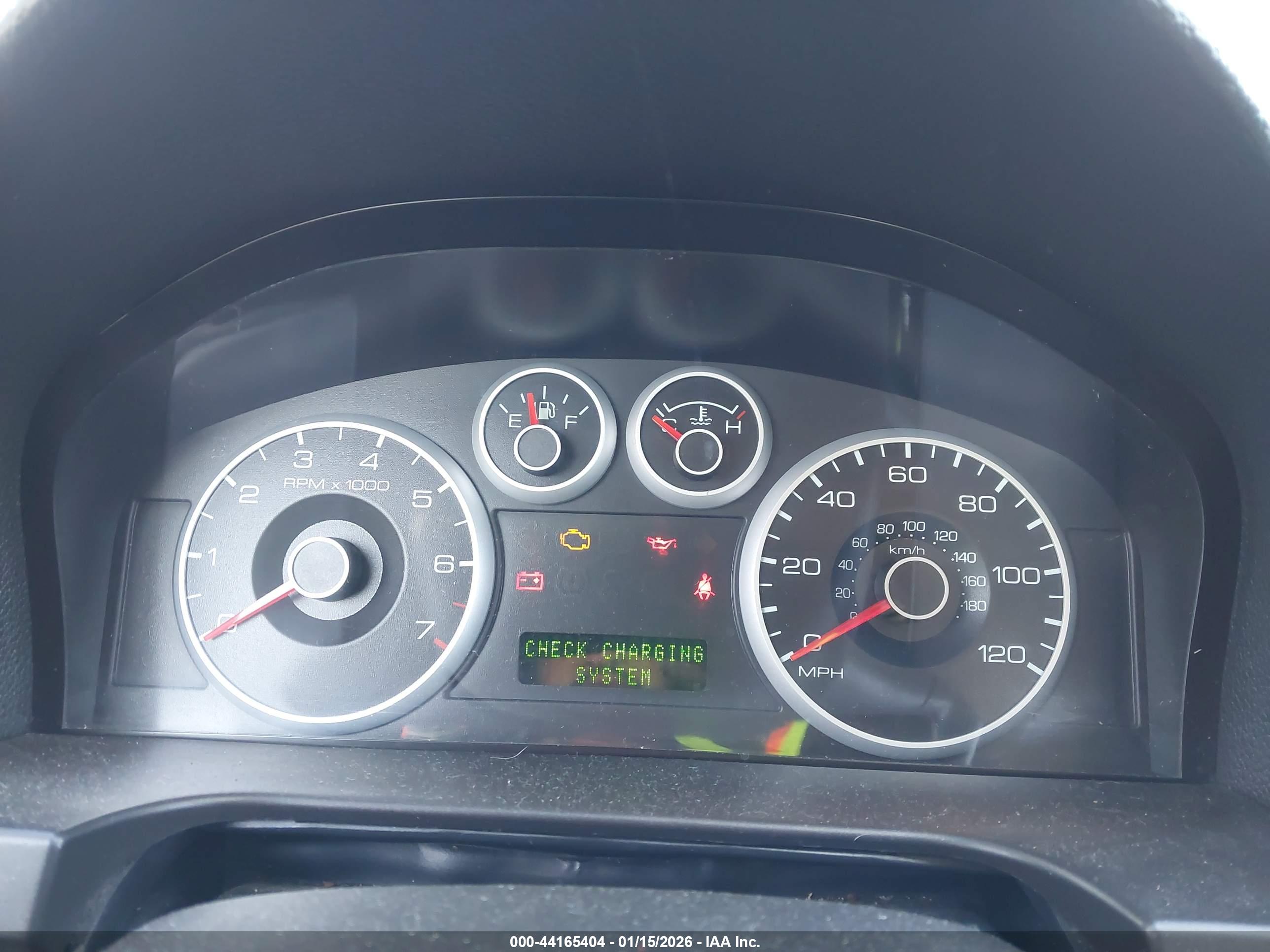 FORD FUSION image 7