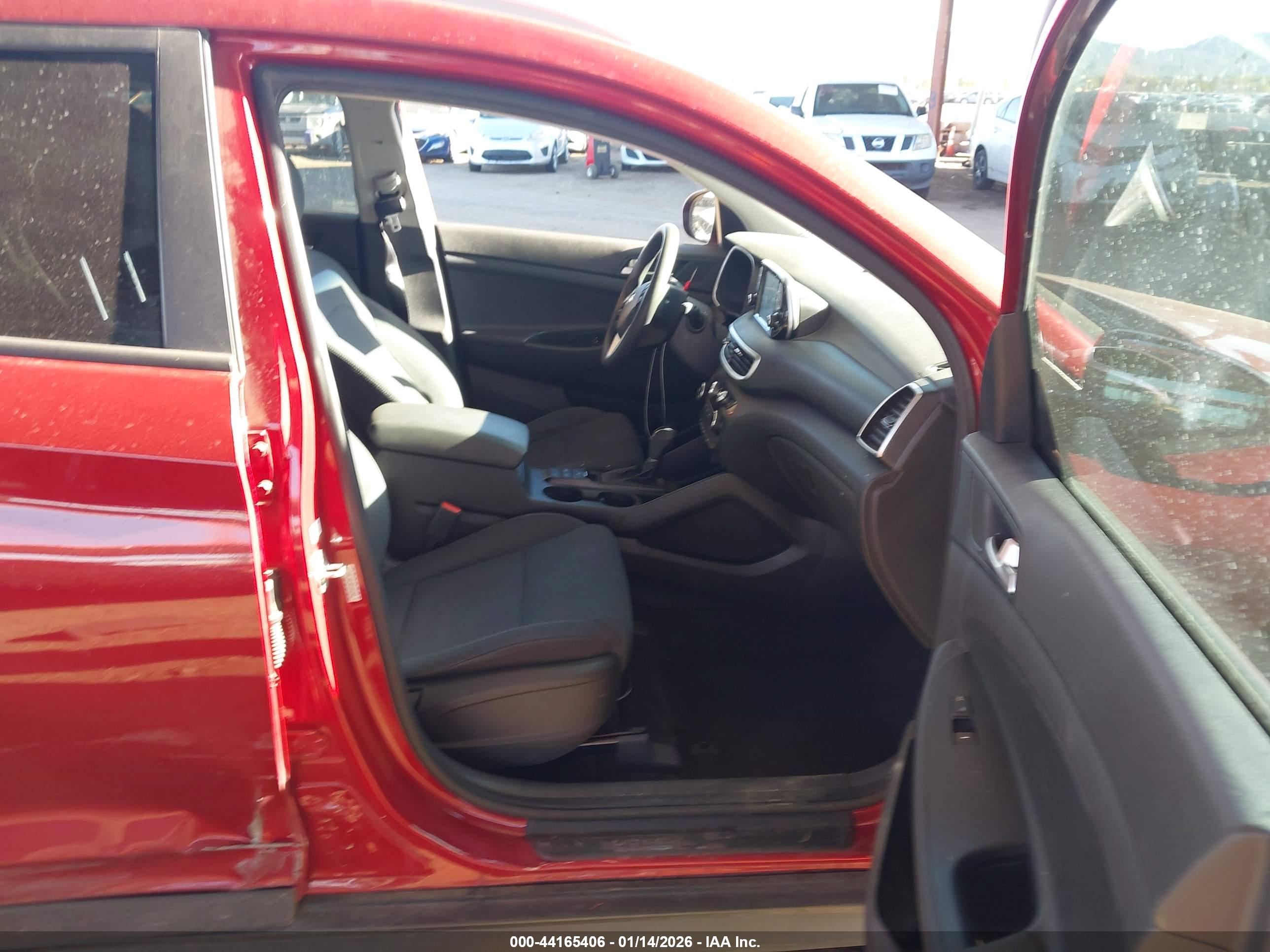 HYUNDAI TUCSON image 5