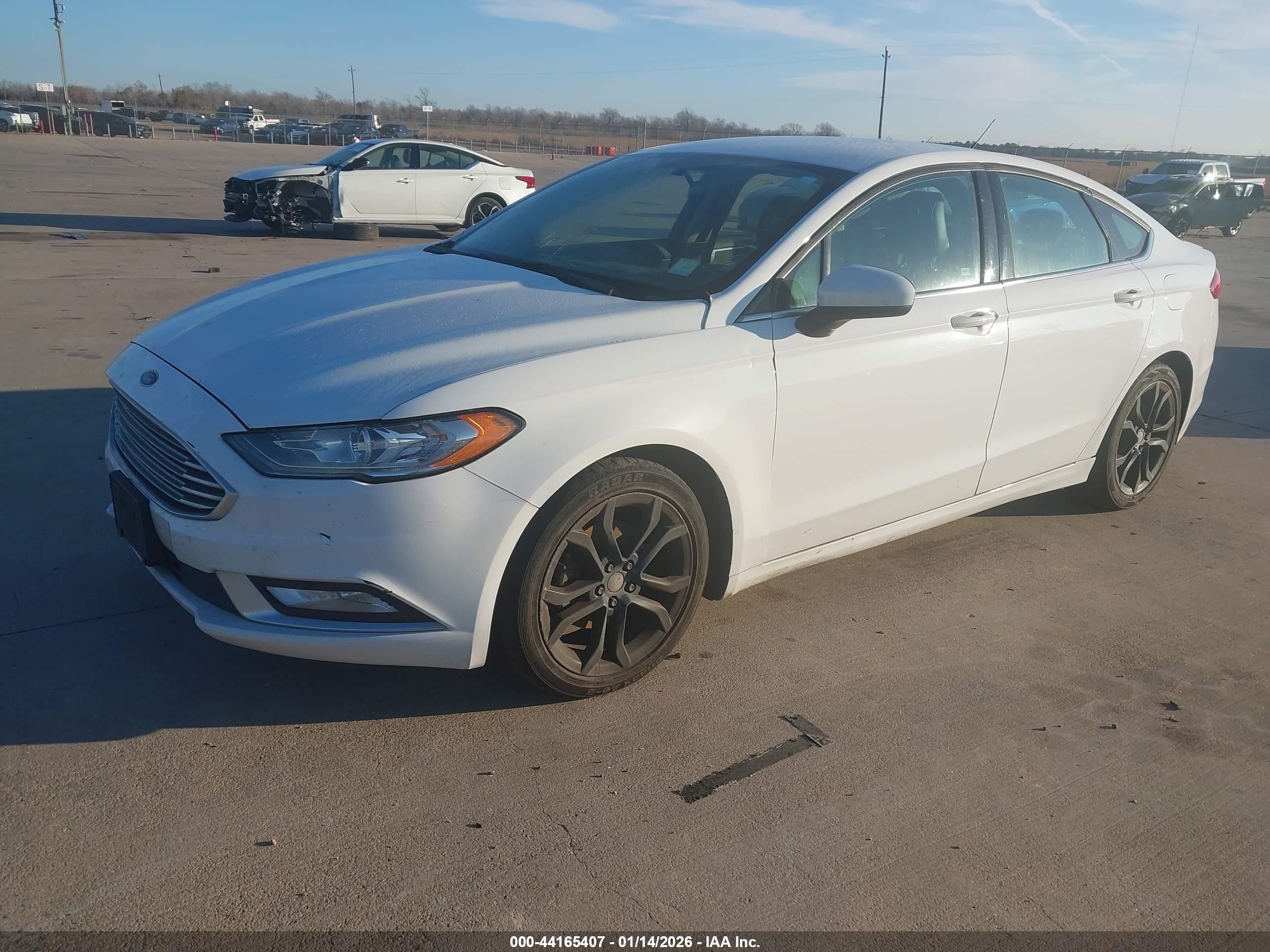 FORD FUSION image 2