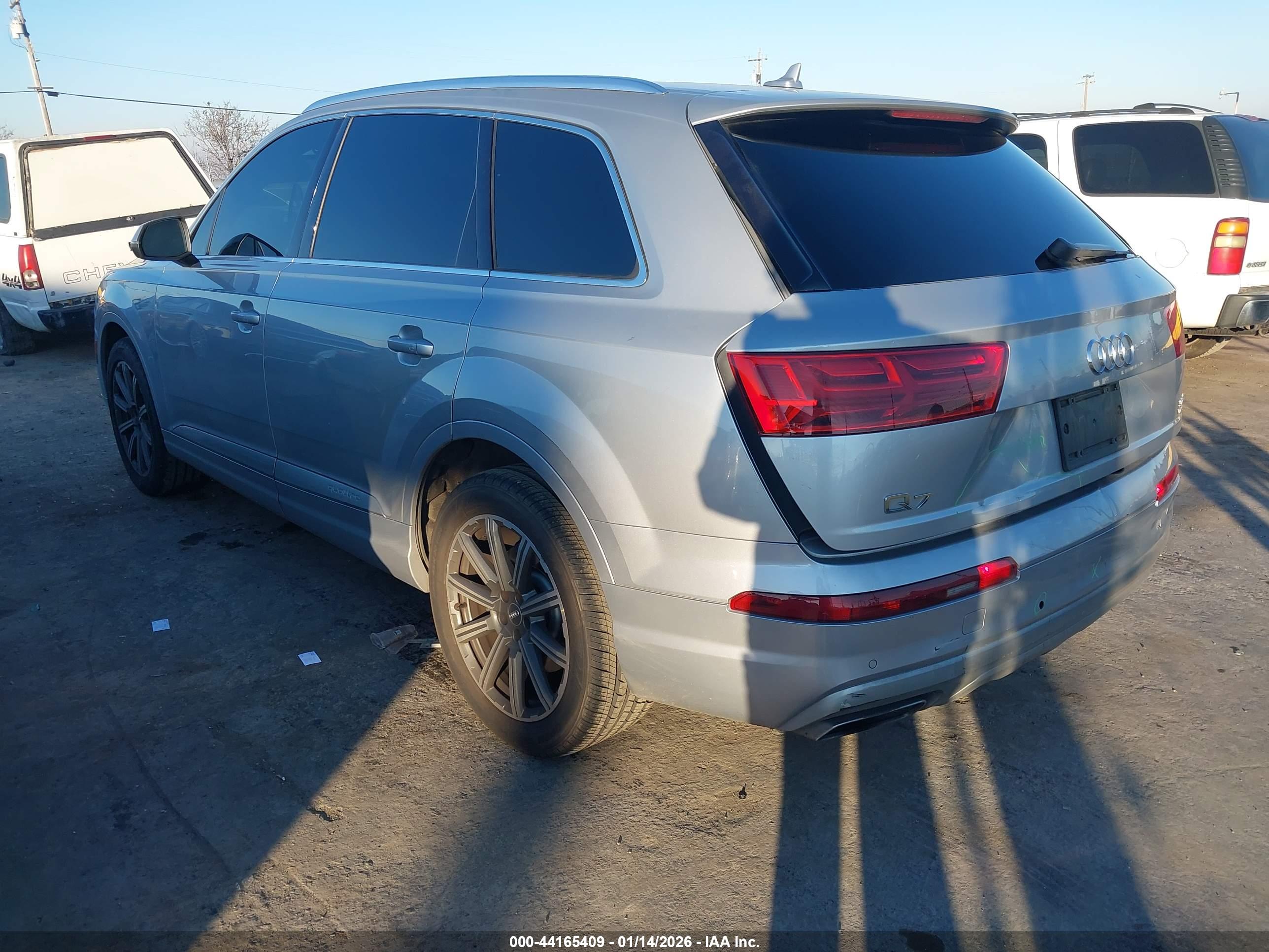 AUDI Q7 image 3