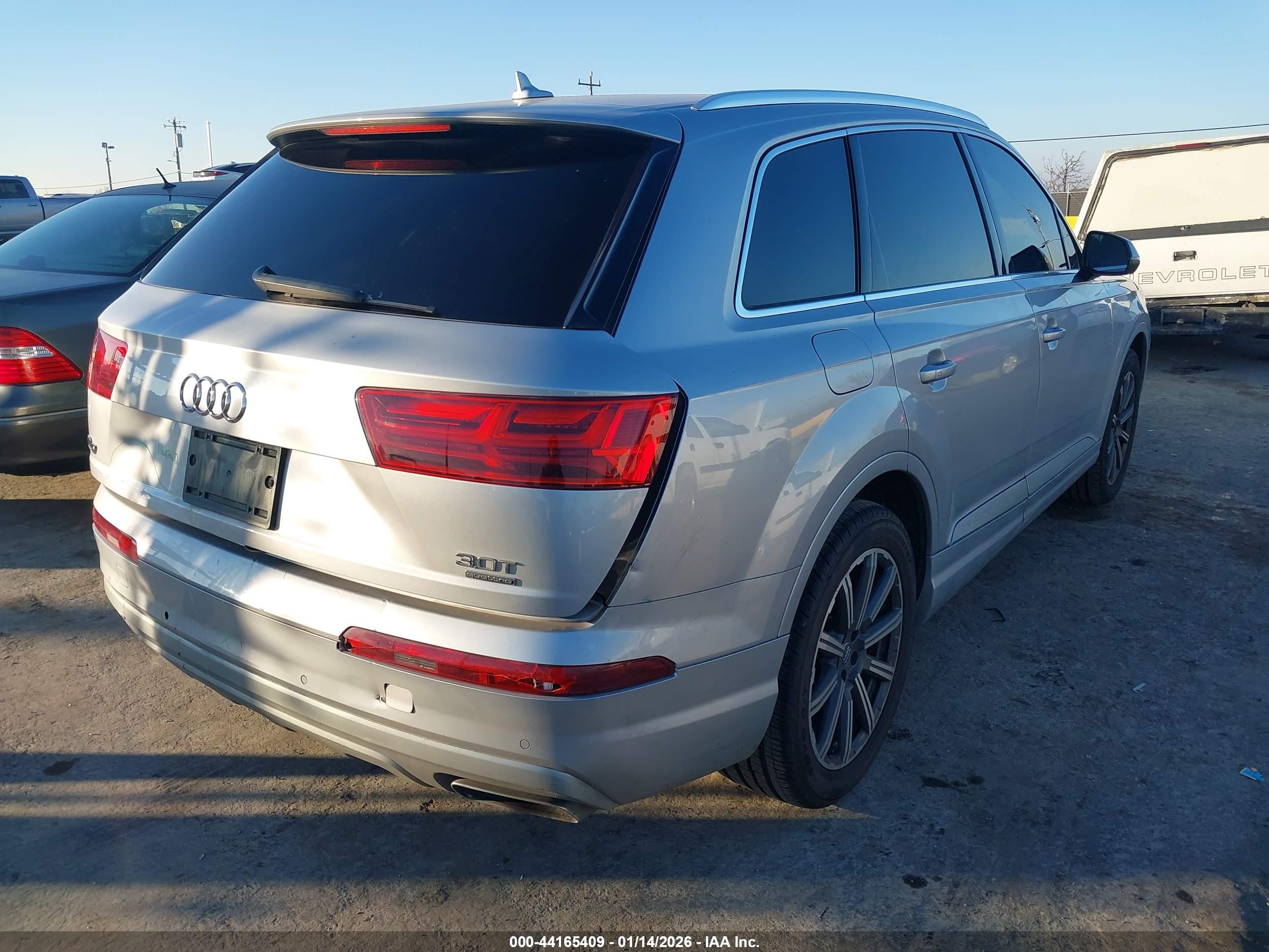 AUDI Q7 image 4