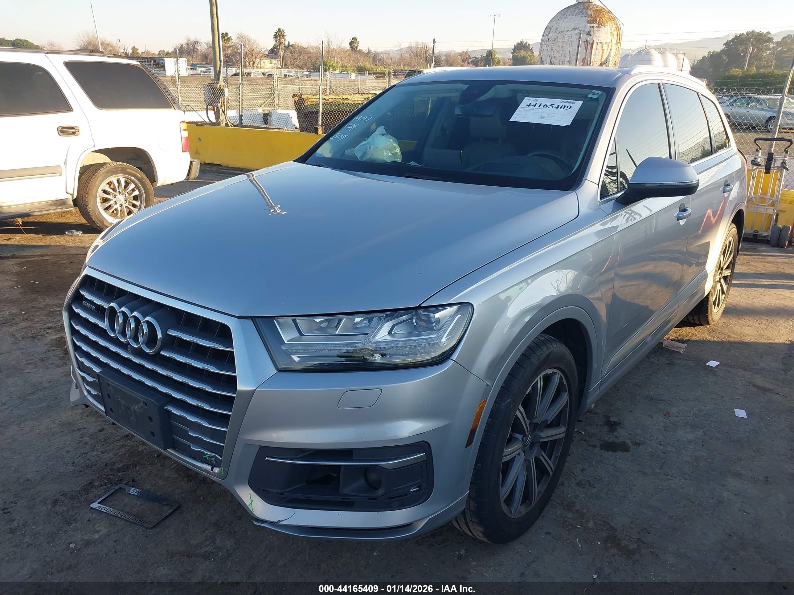 AUDI Q7 image 6