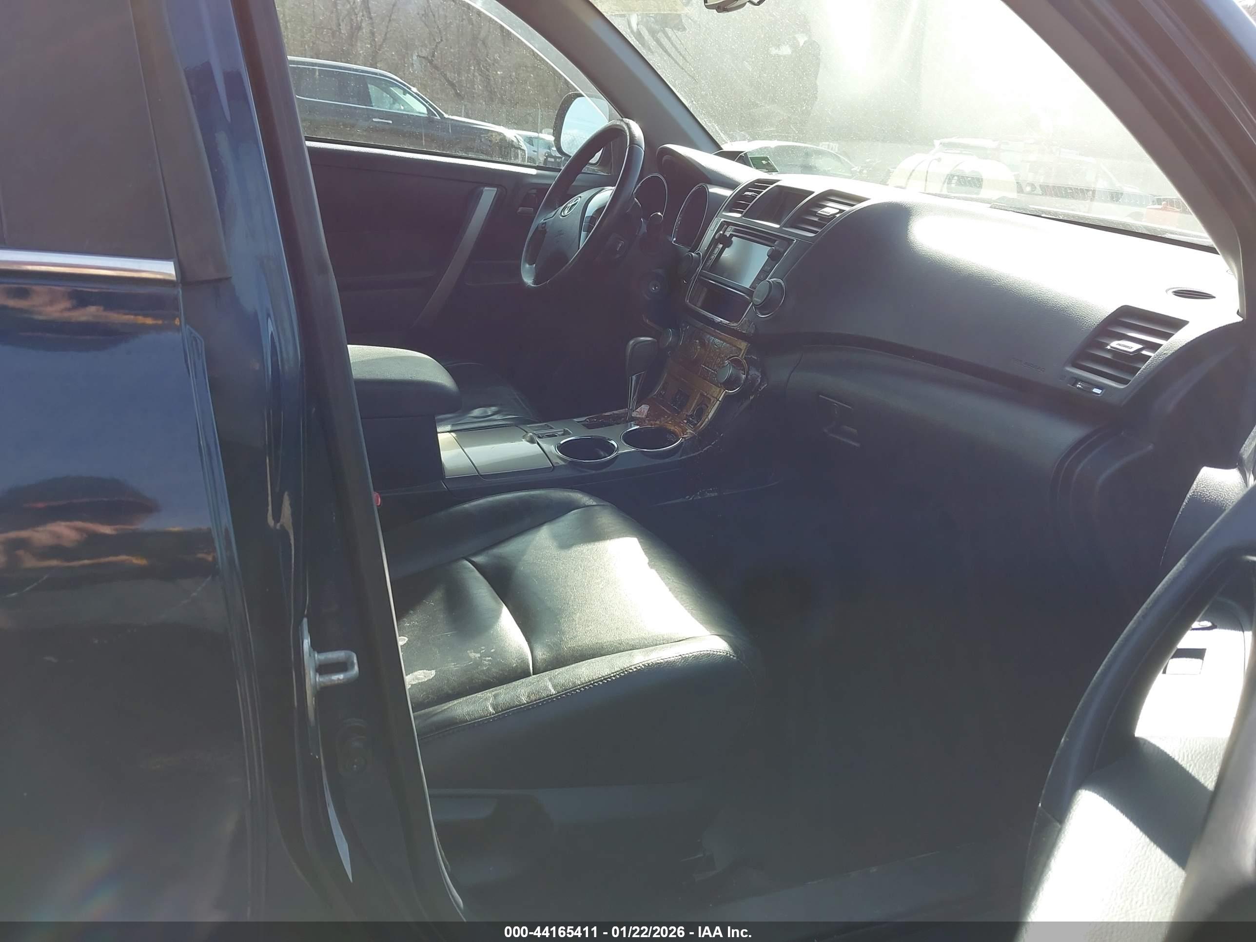 TOYOTA HIGHLANDER image 5