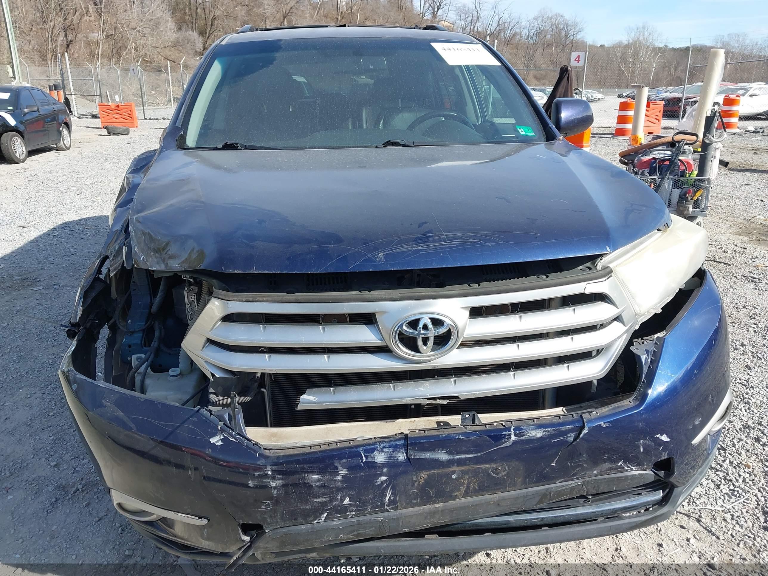 TOYOTA HIGHLANDER image 6