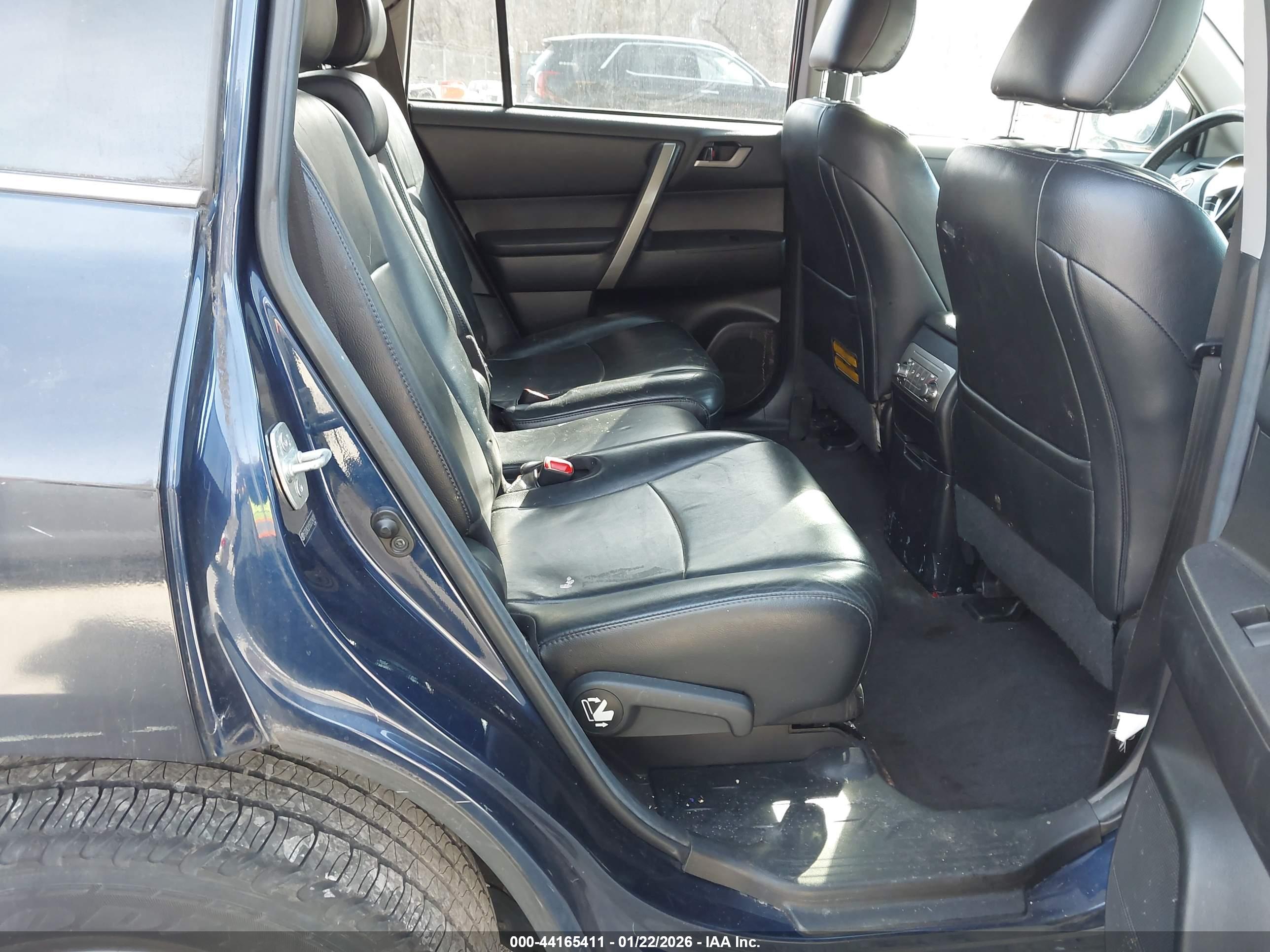 TOYOTA HIGHLANDER image 8