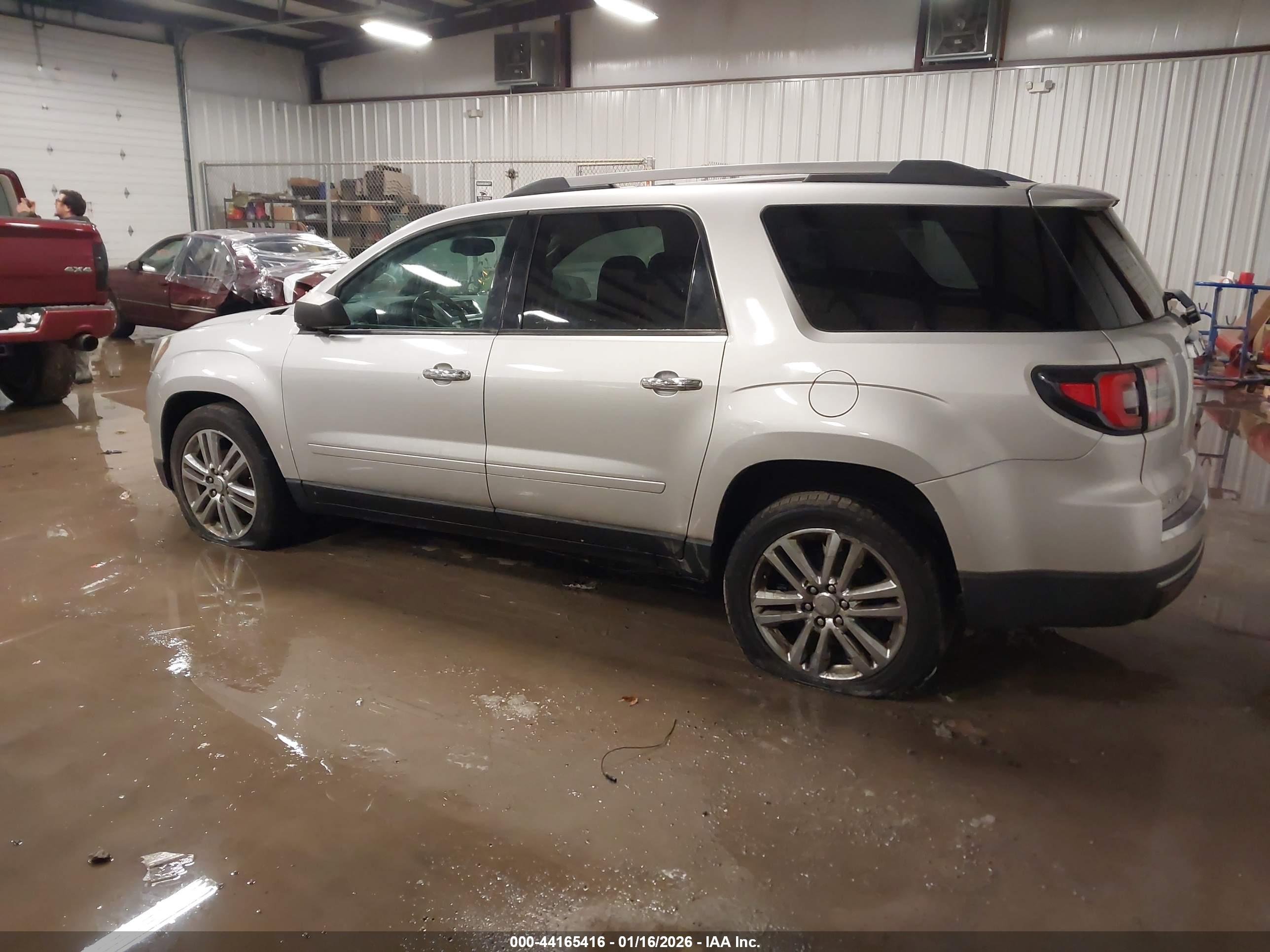 GMC ACADIA image 3