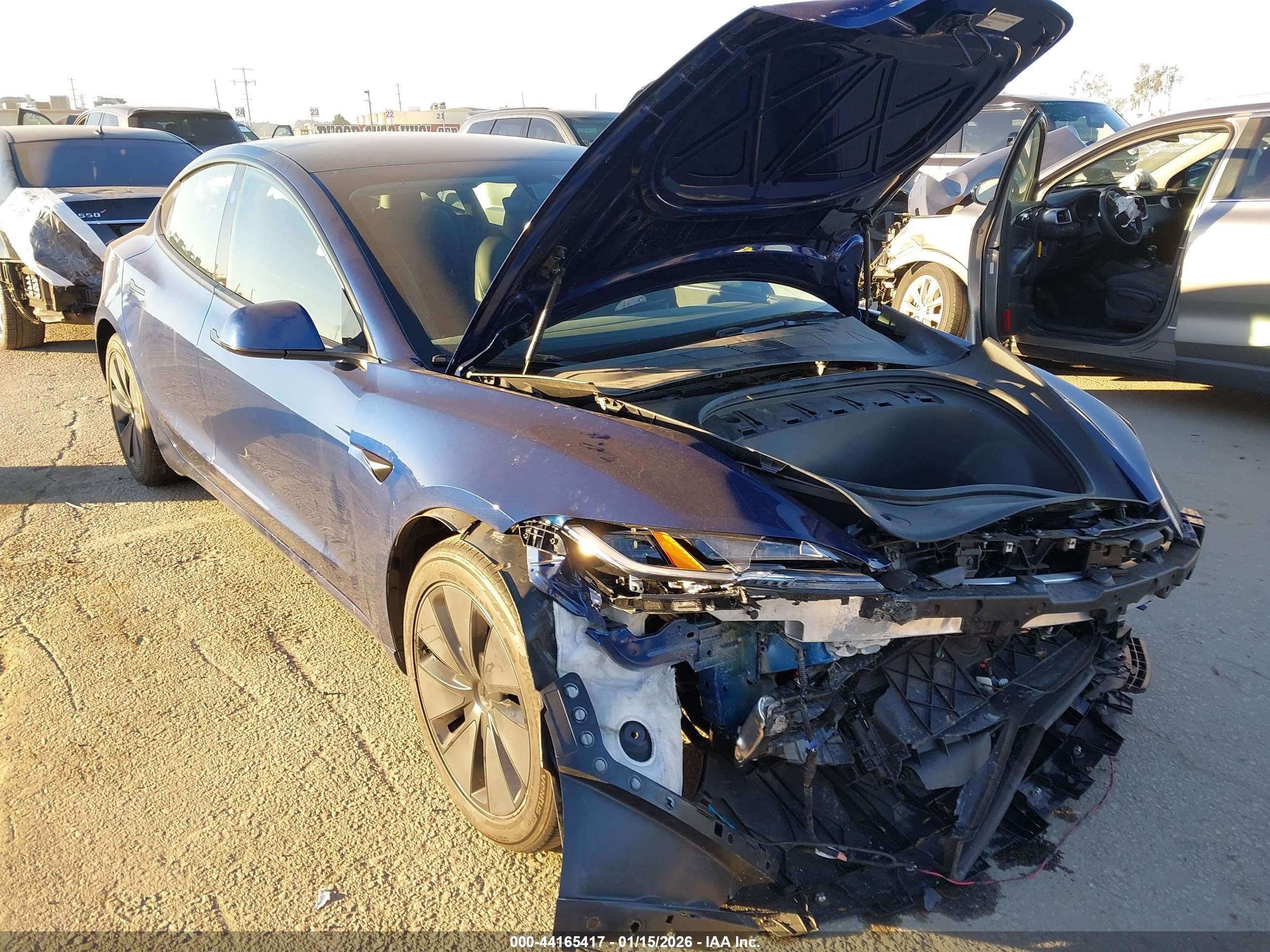 TESLA MODEL image 6