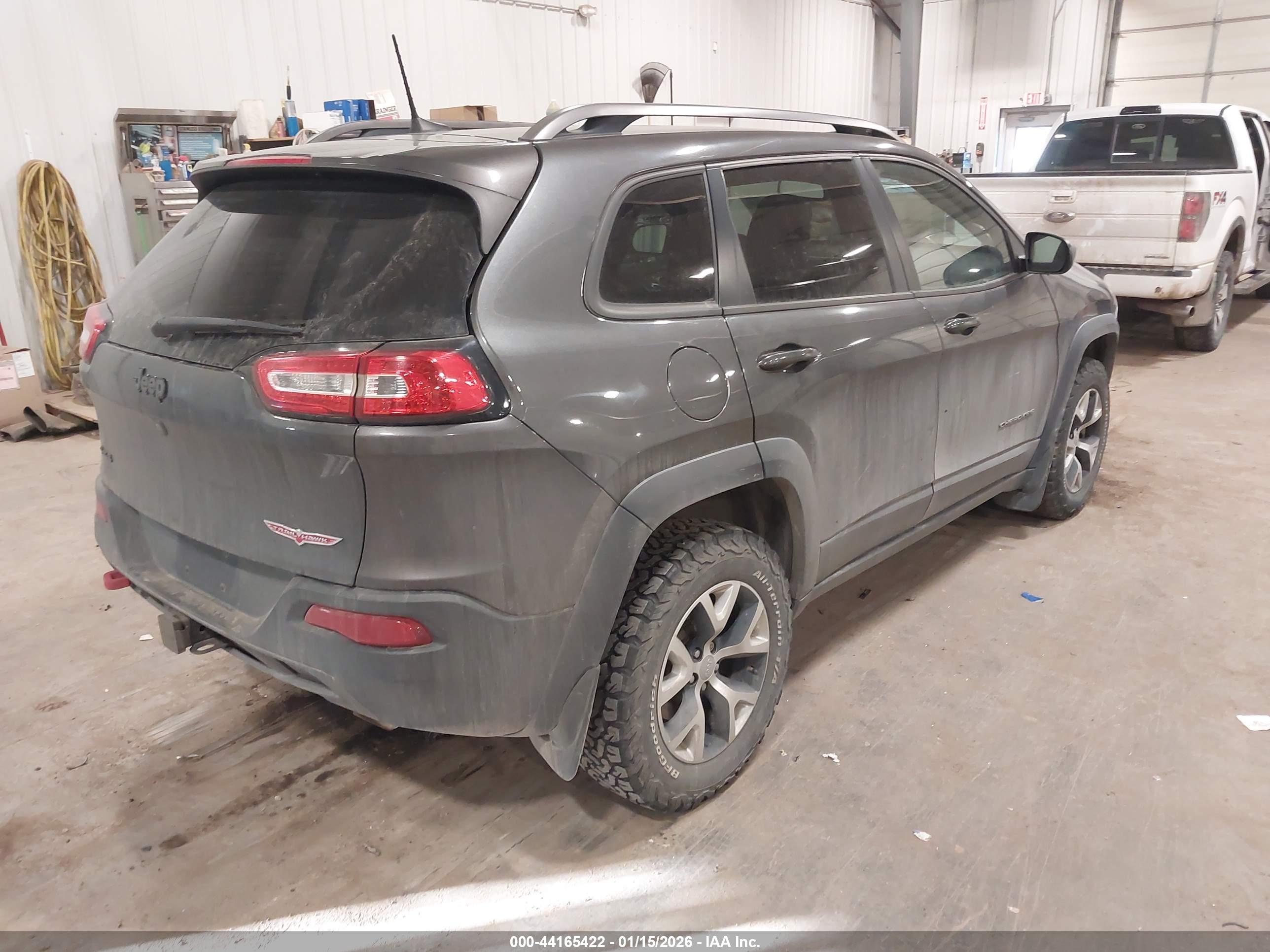 JEEP CHEROKEE image 4