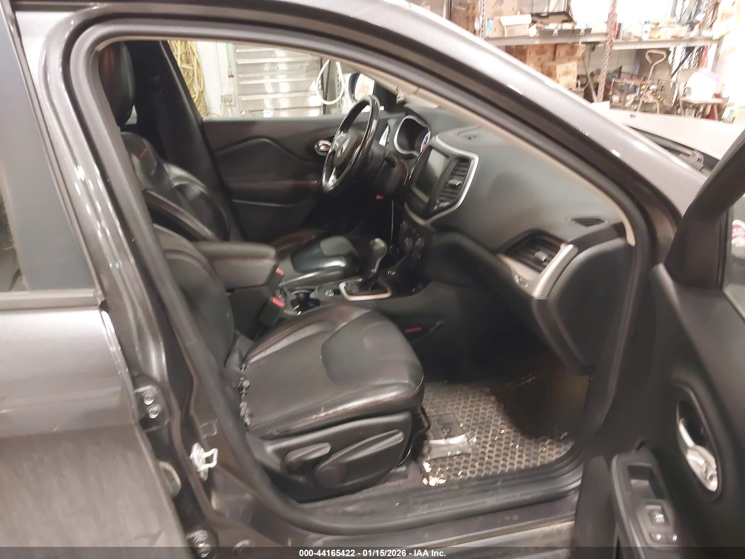 JEEP CHEROKEE image 5