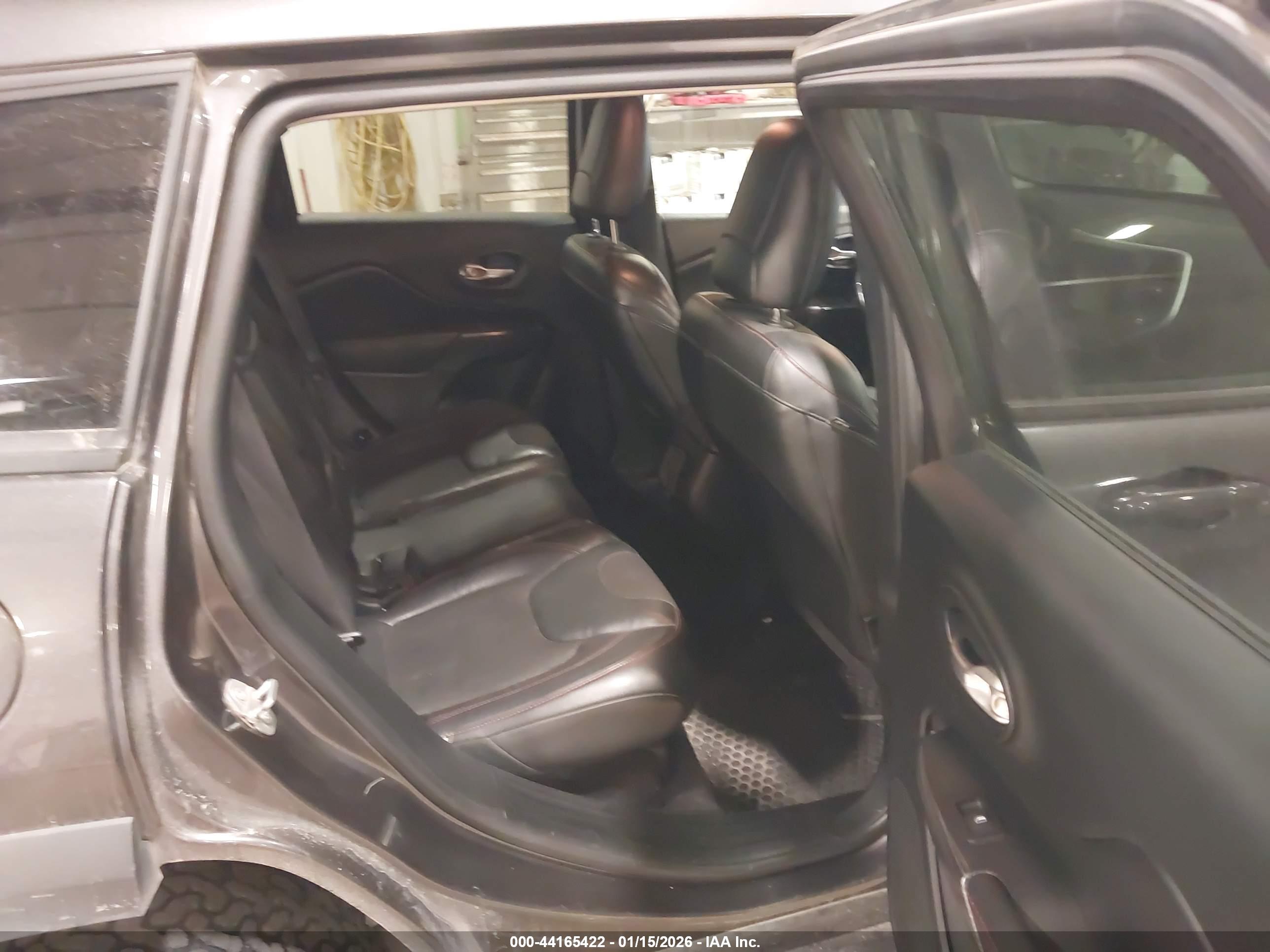 JEEP CHEROKEE image 8