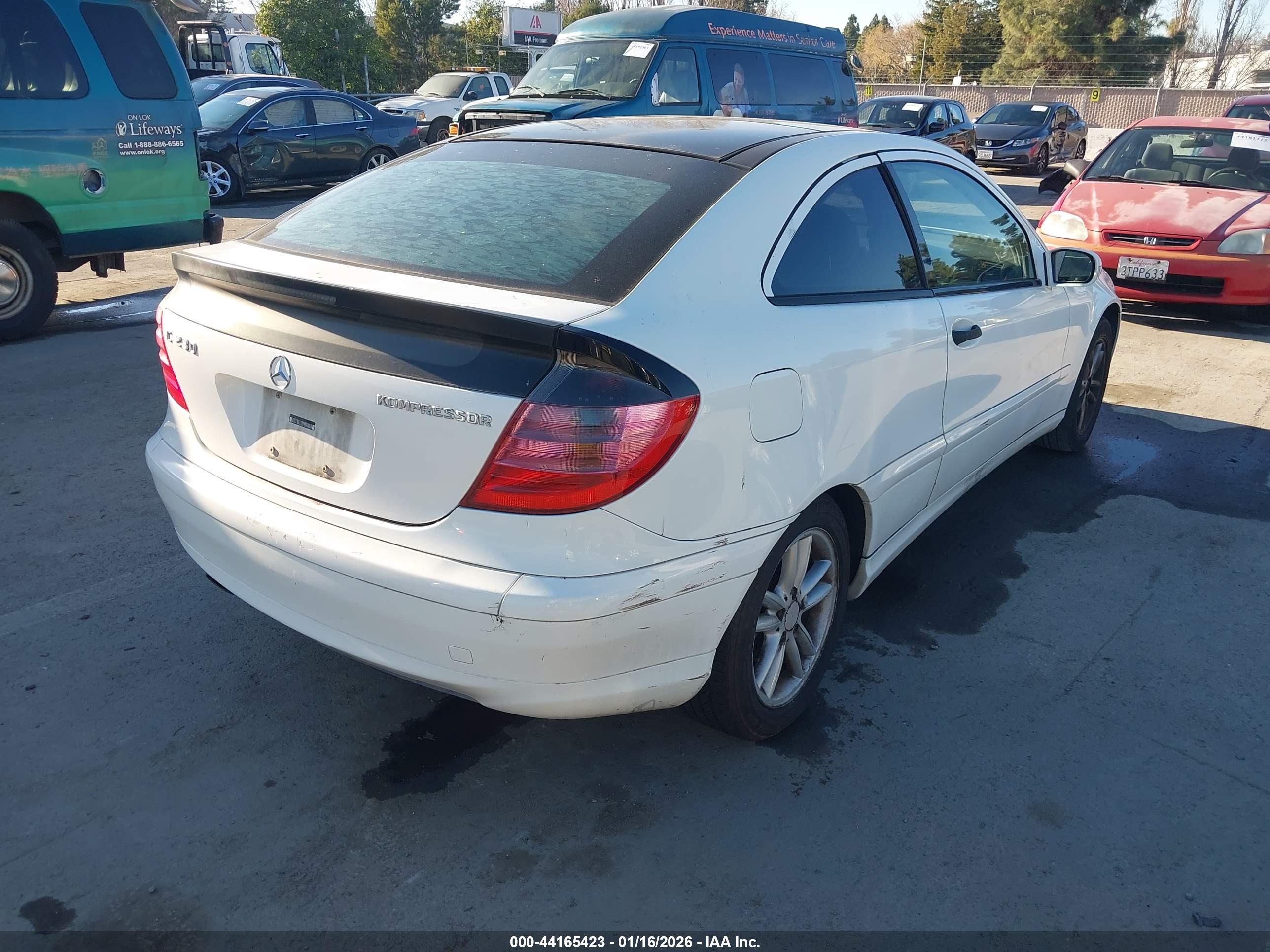 MERCEDES-BENZ C image 4