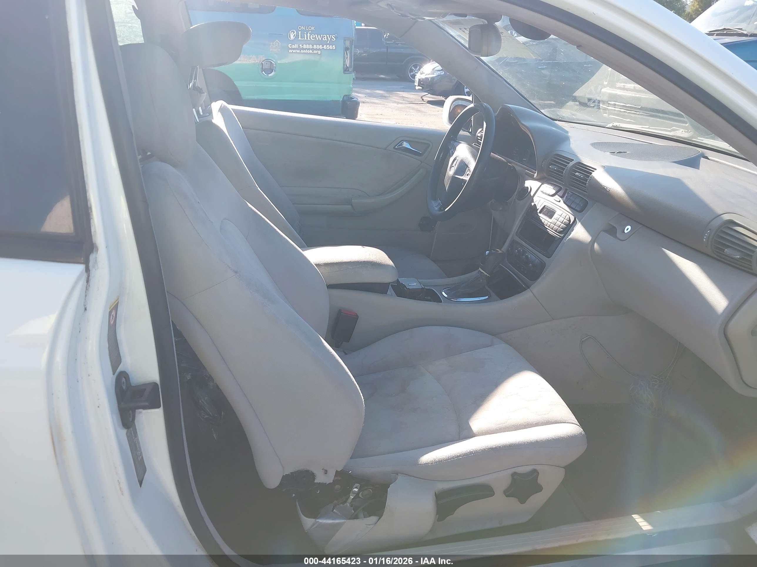 MERCEDES-BENZ C image 5
