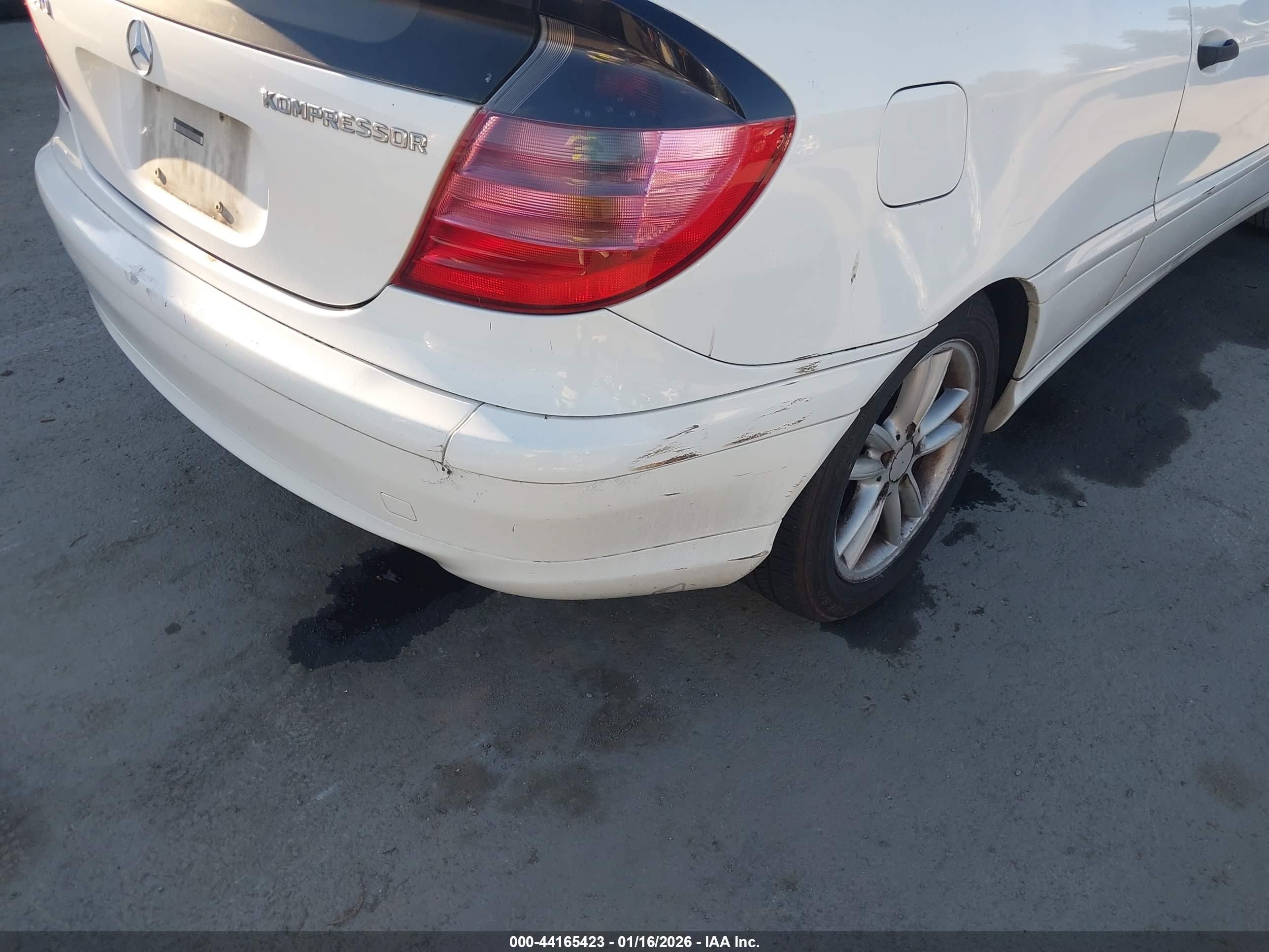 MERCEDES-BENZ C image 6