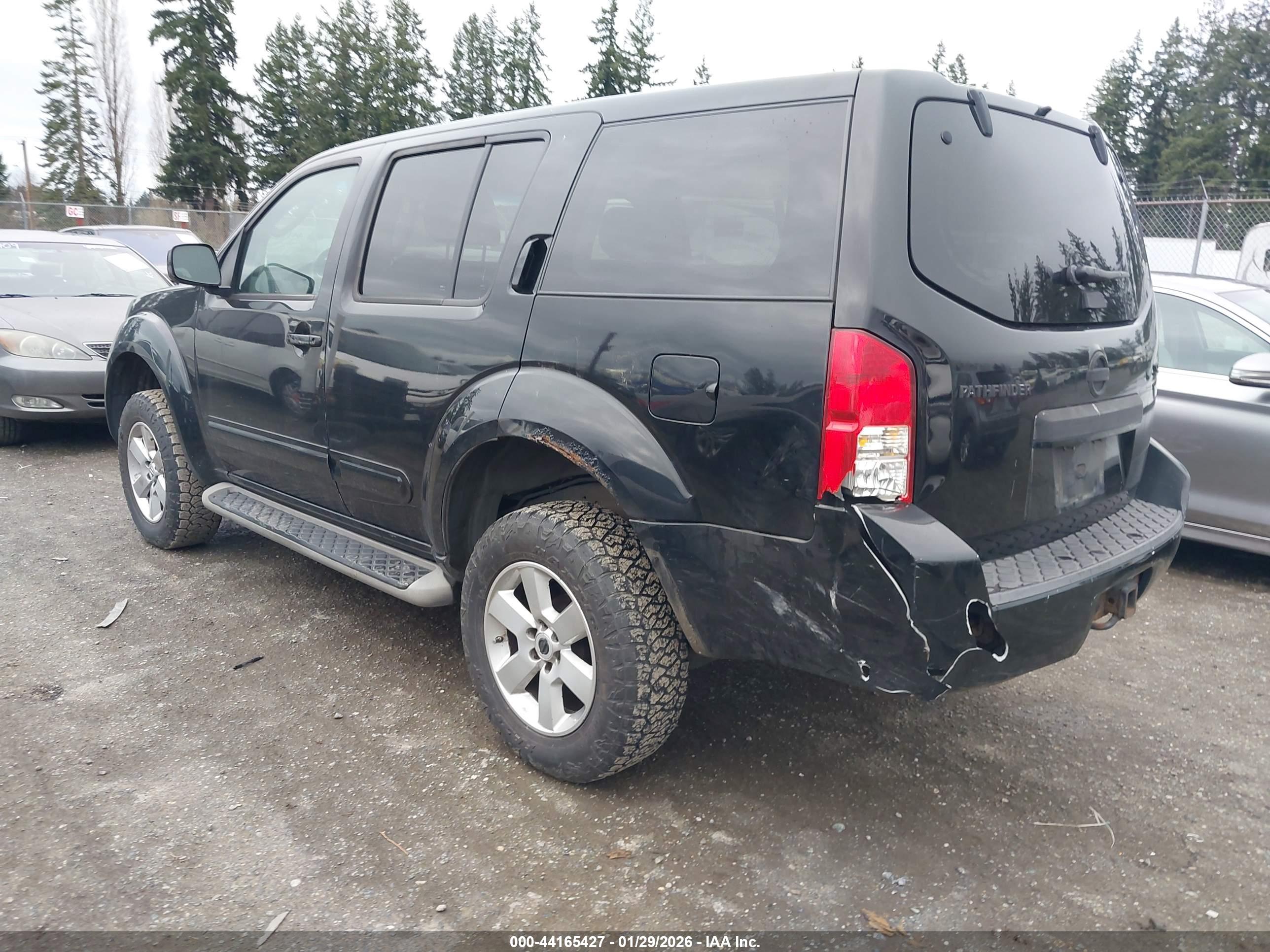 NISSAN PATHFINDER image 3