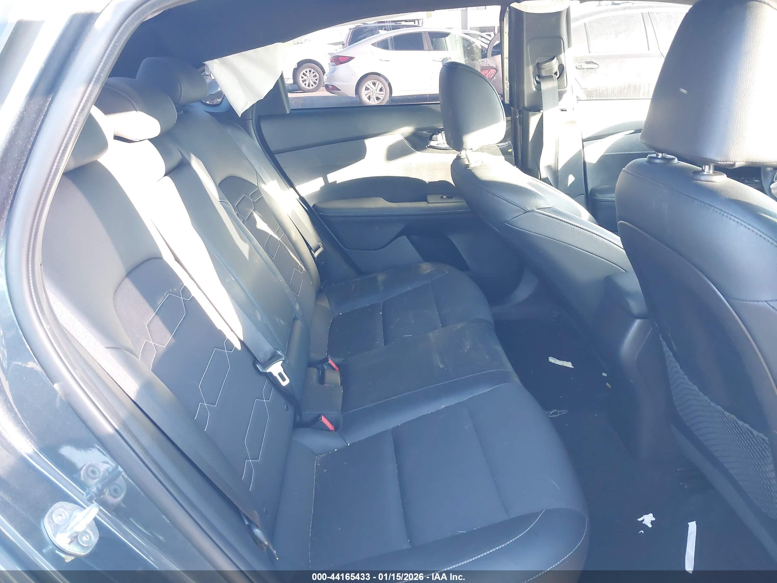 KIA FORTE image 8