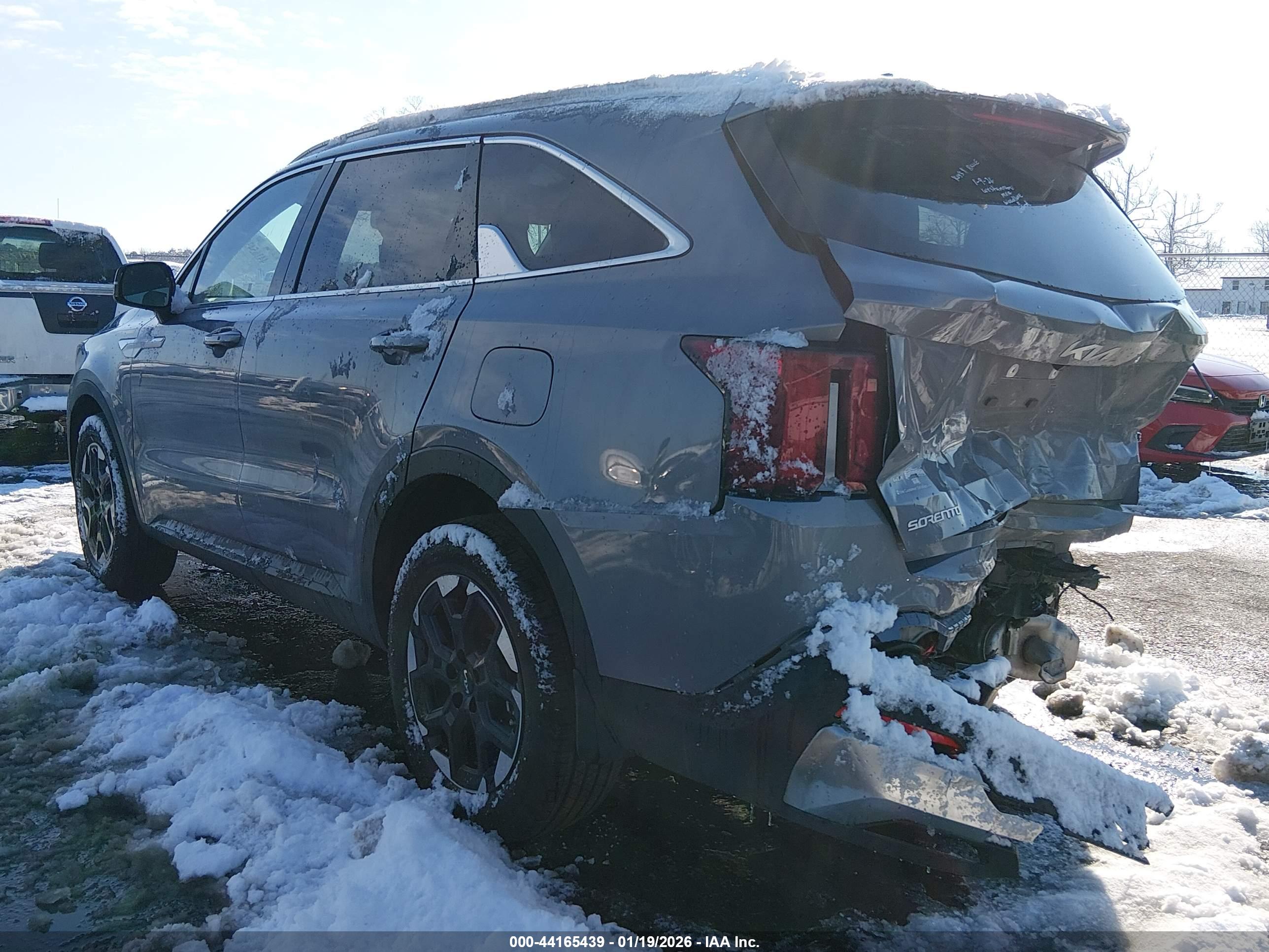 KIA SORENTO image 3