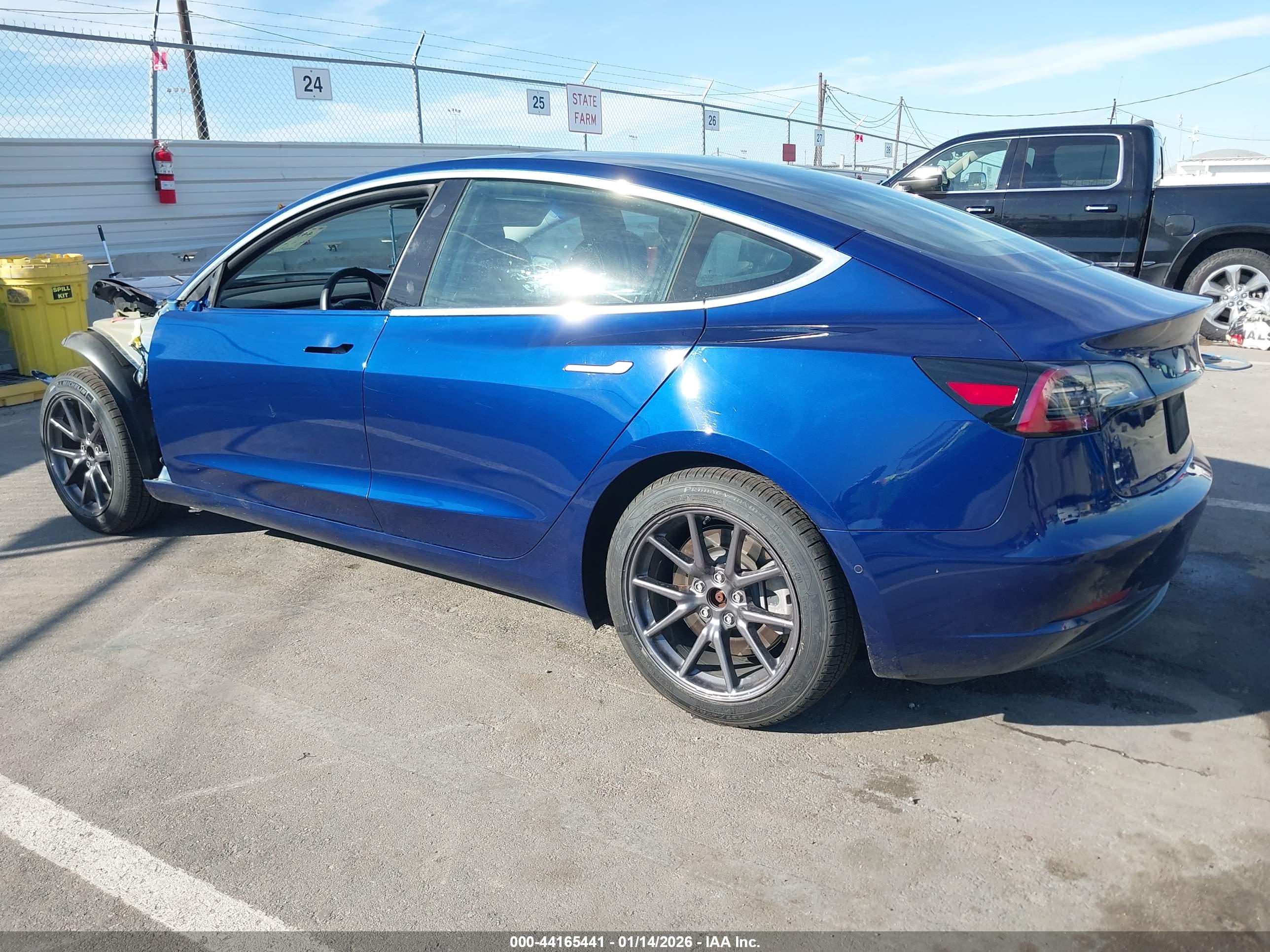 TESLA MODEL image 3