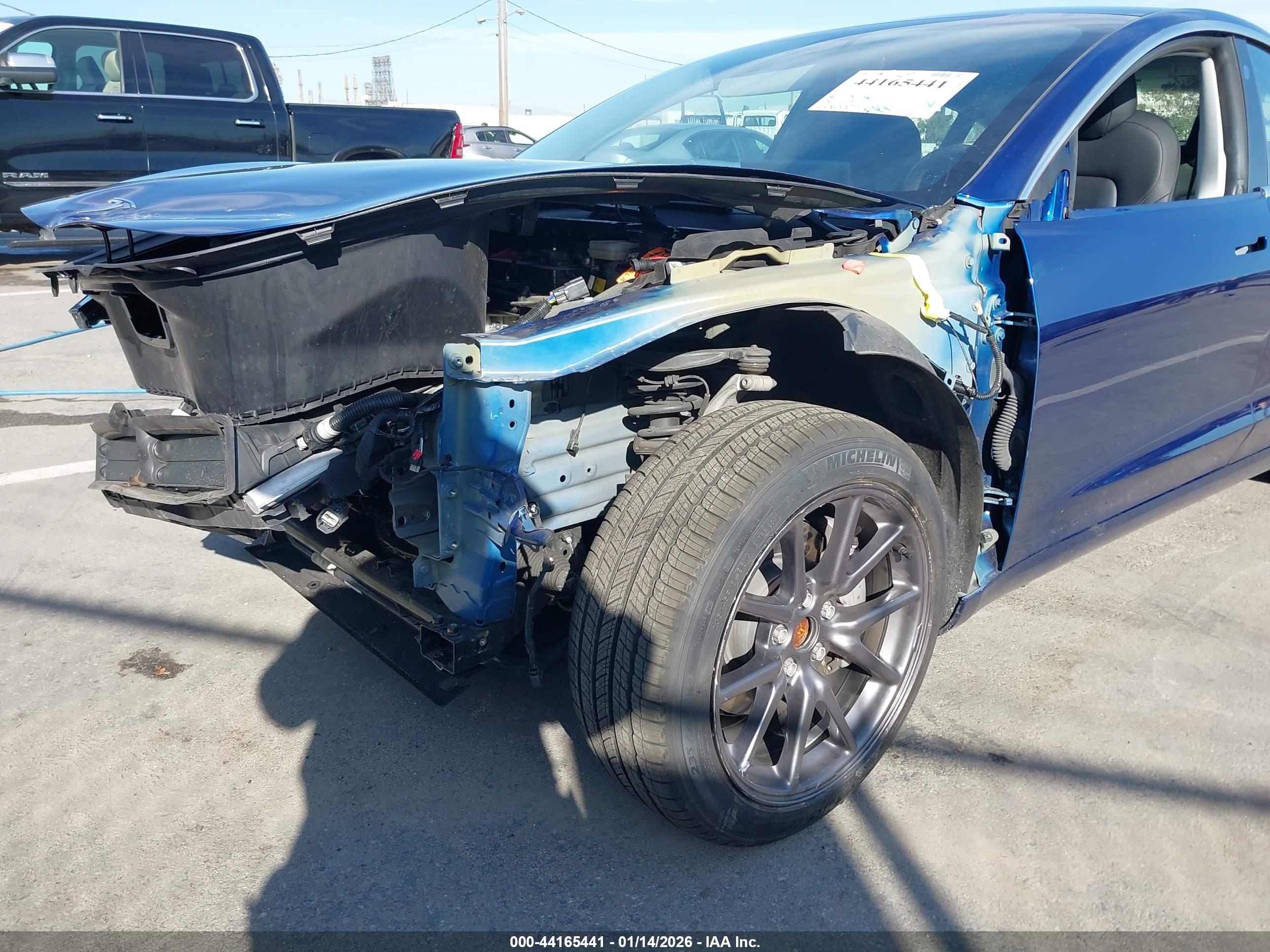 TESLA MODEL image 6