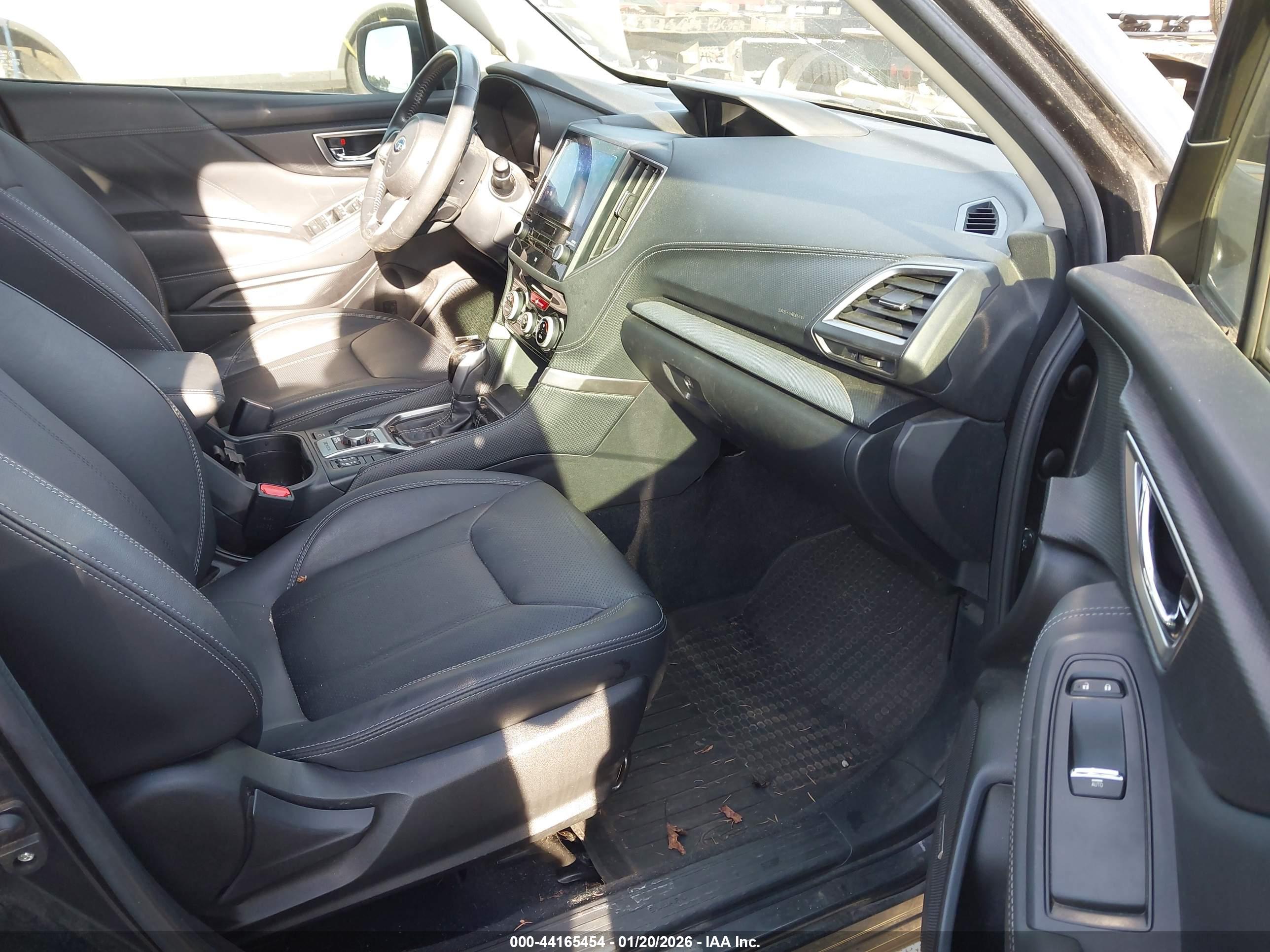 SUBARU FORESTER image 5