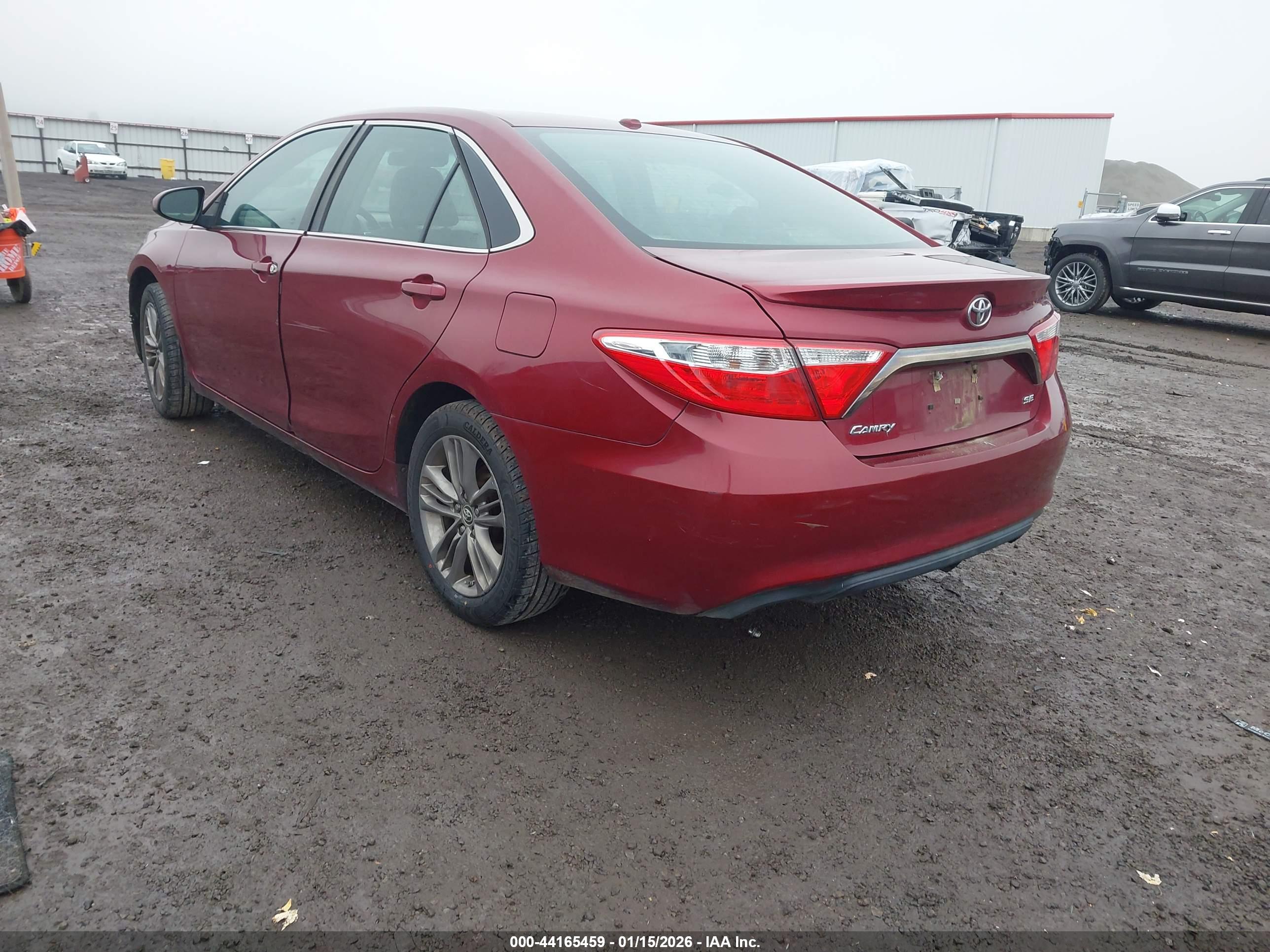 TOYOTA CAMRY image 3