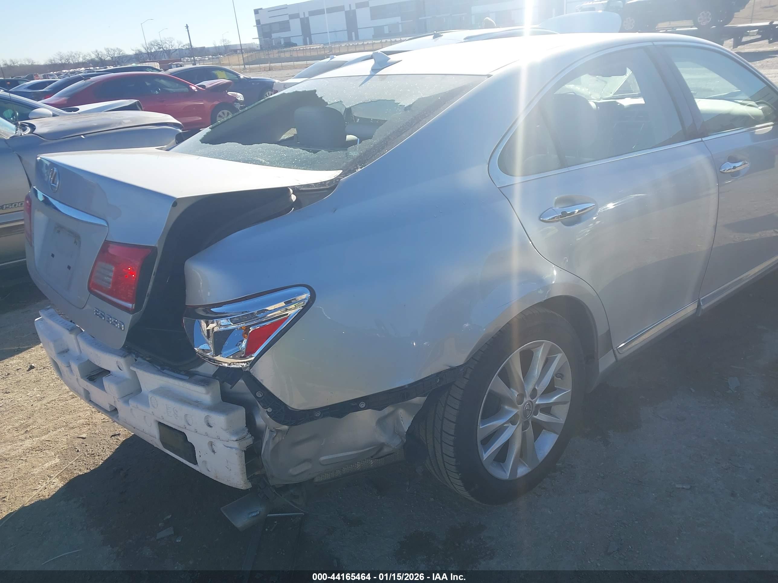 LEXUS ES image 6