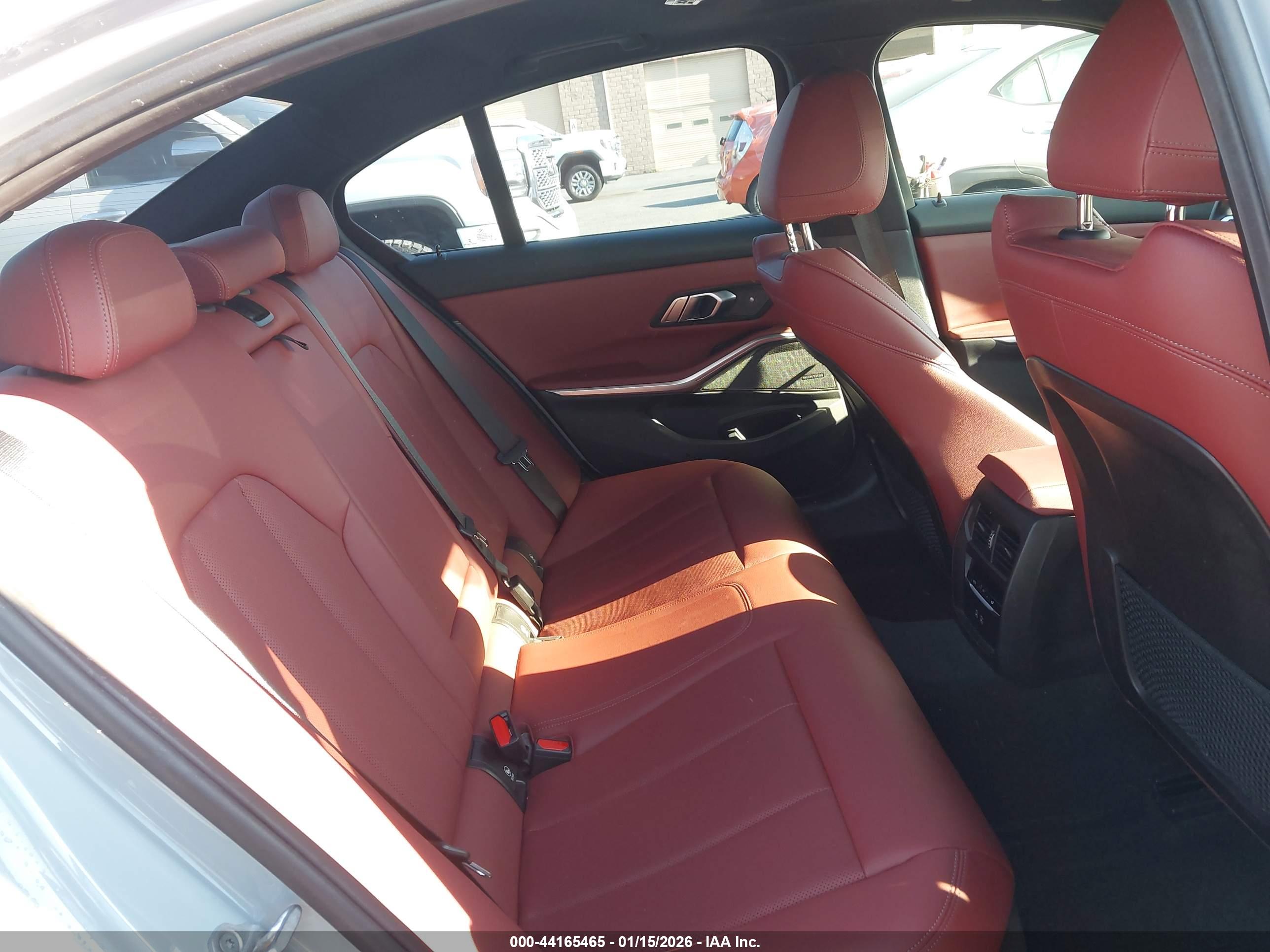 BMW 3 image 8