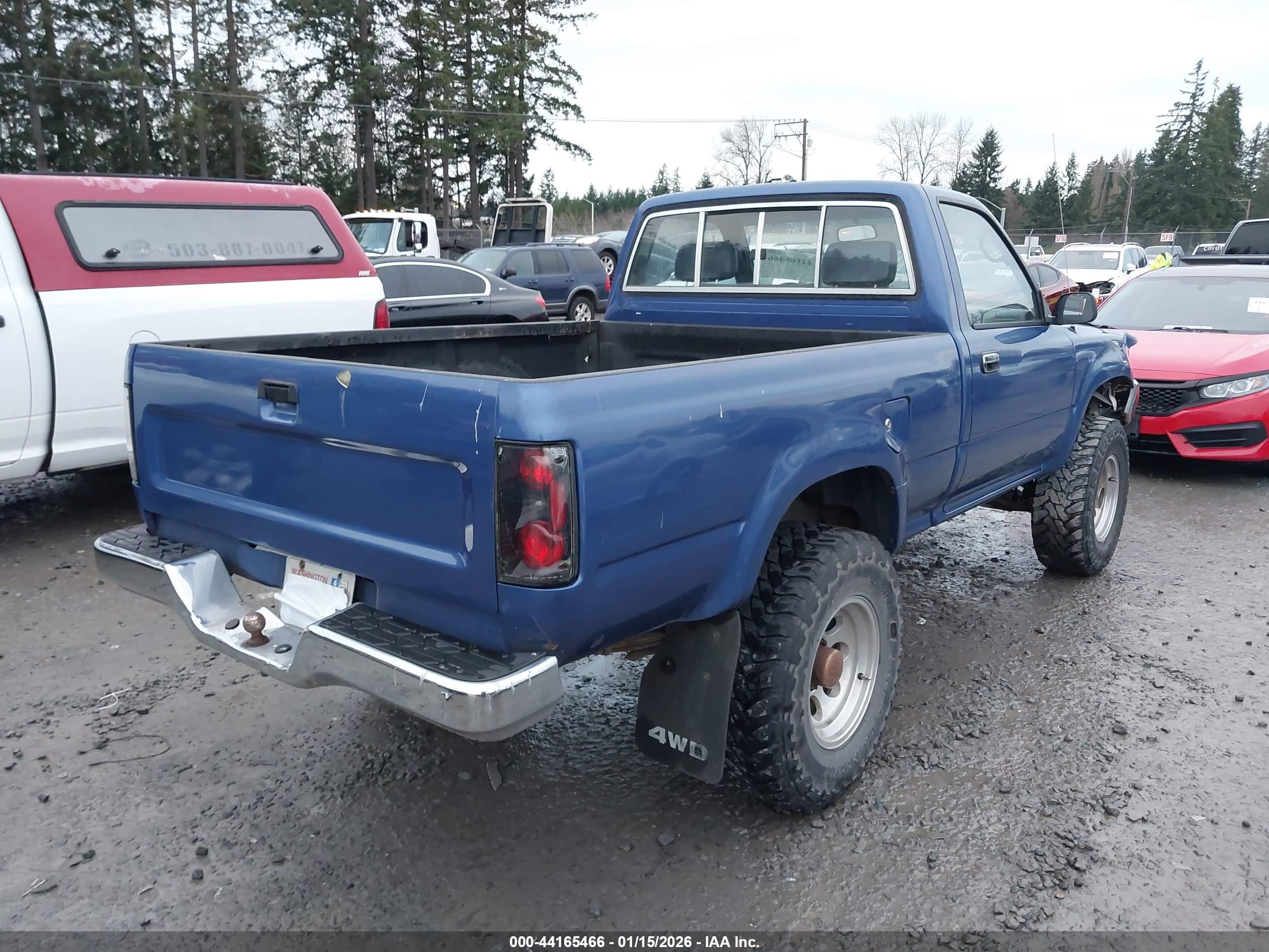 TOYOTA PICKUP image 4