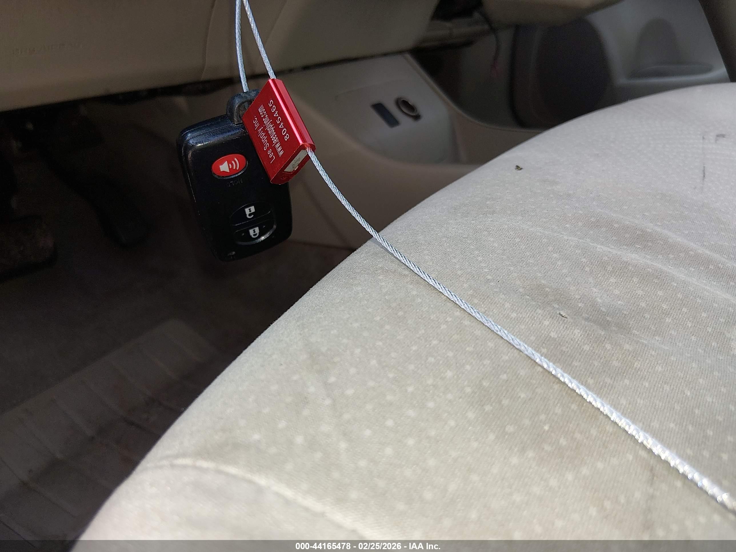 TOYOTA PRIUS image 11