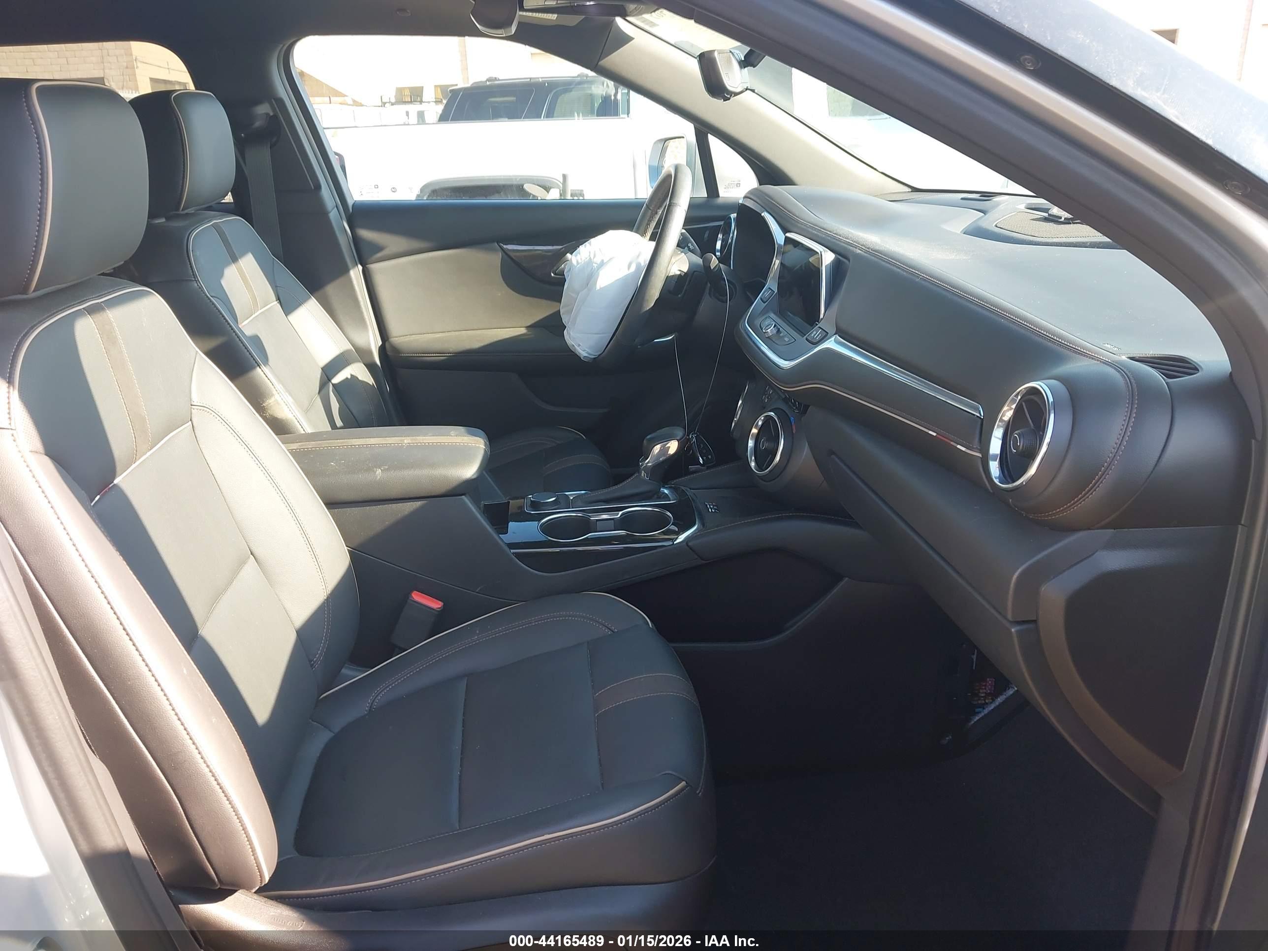 CHEVROLET BLAZER image 5