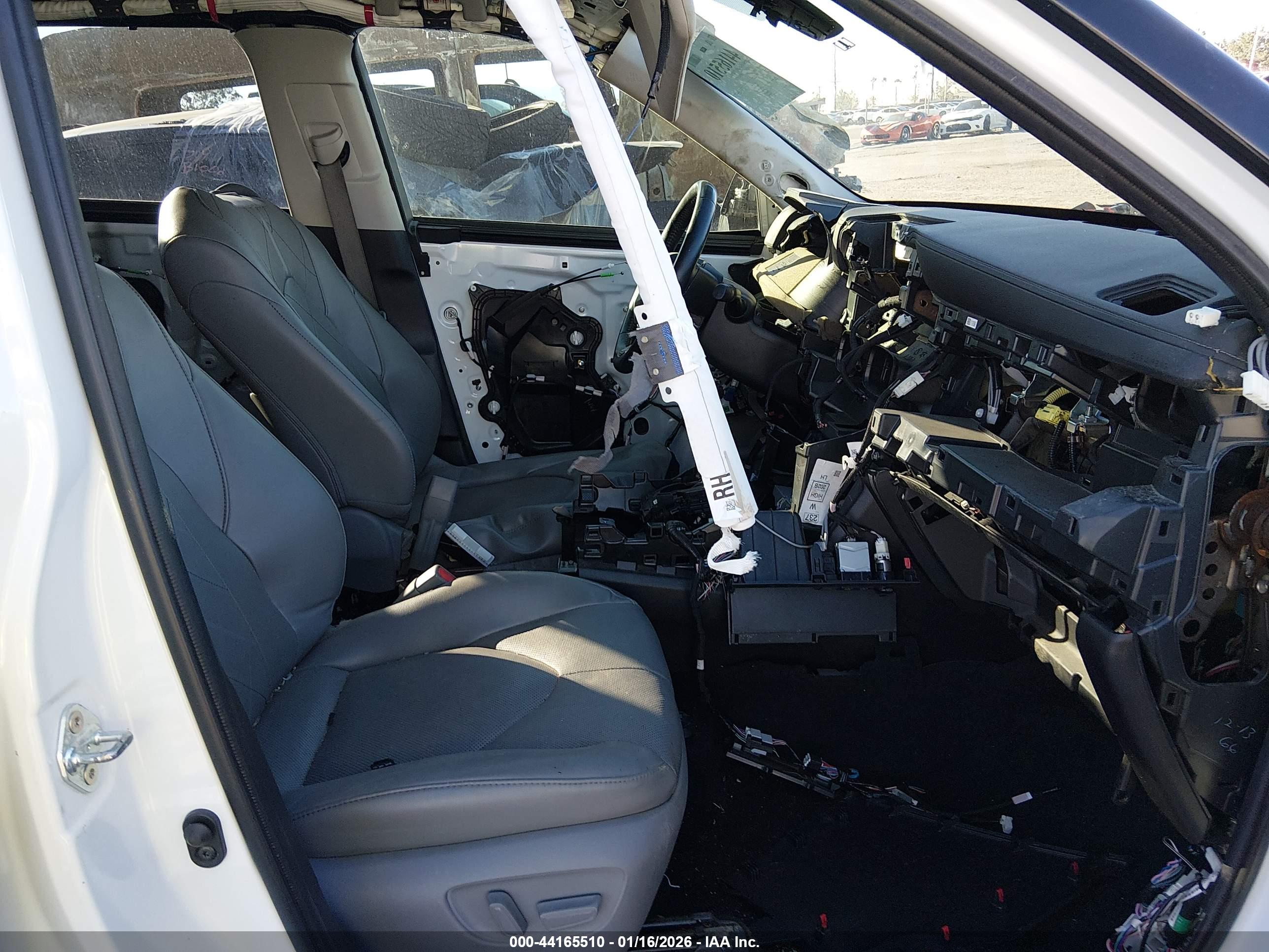 TOYOTA HIGHLANDER image 5