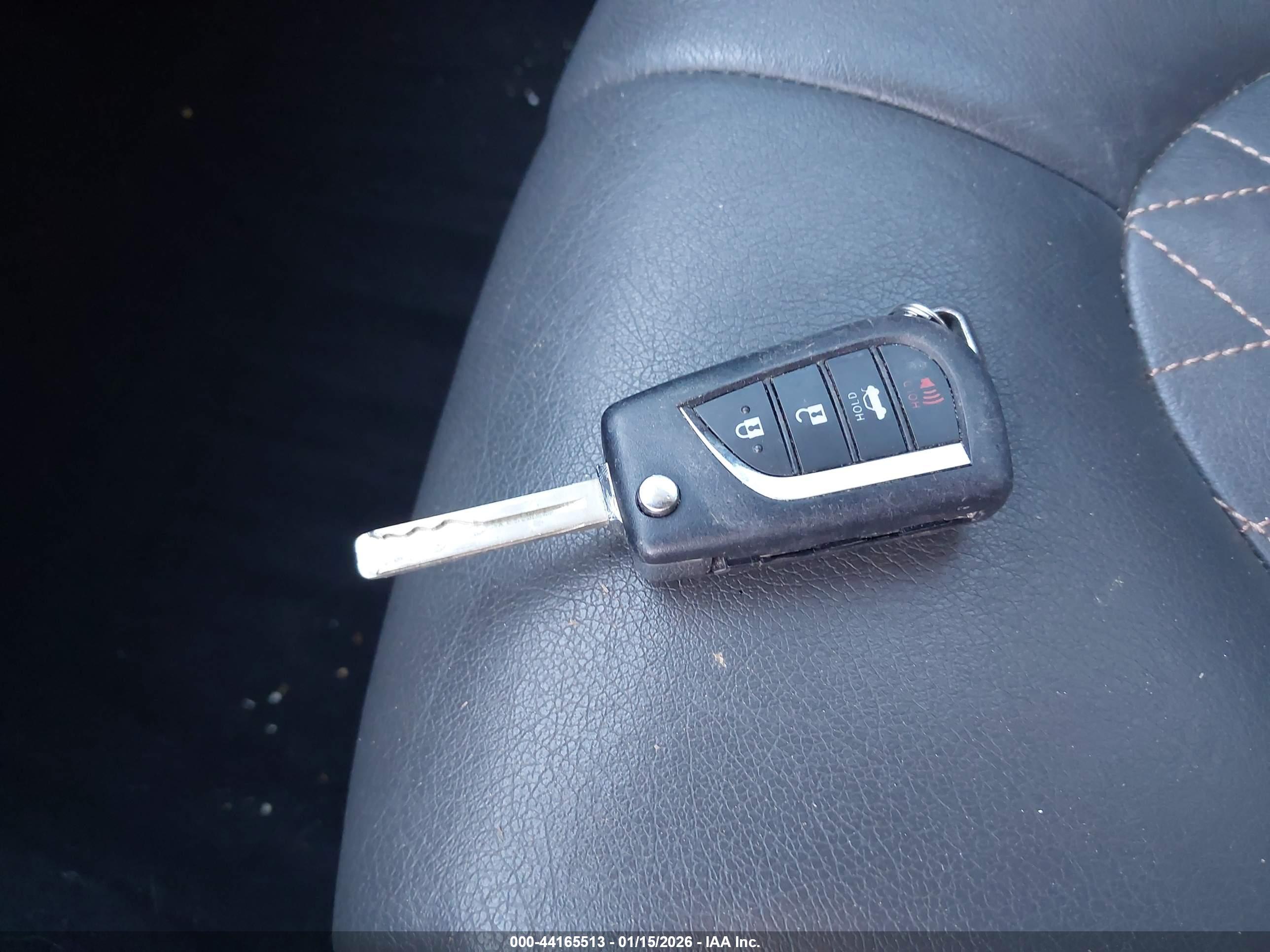 TOYOTA CAMRY image 11