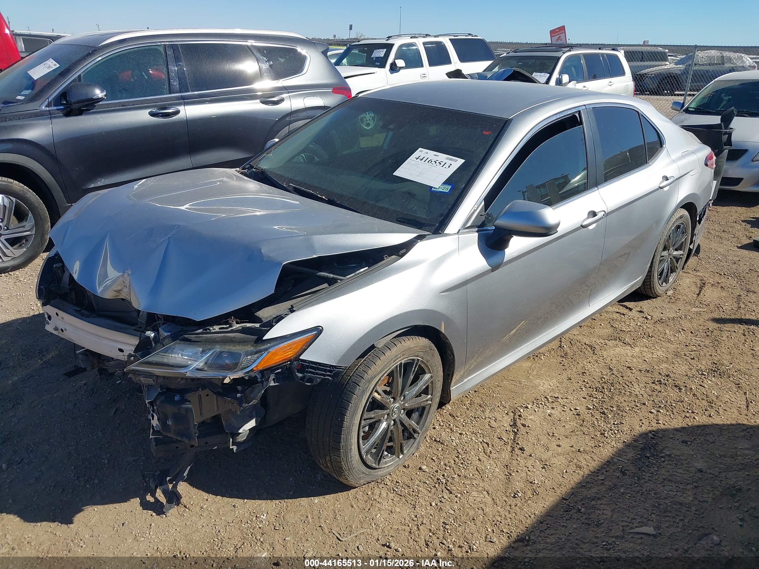 TOYOTA CAMRY image 2