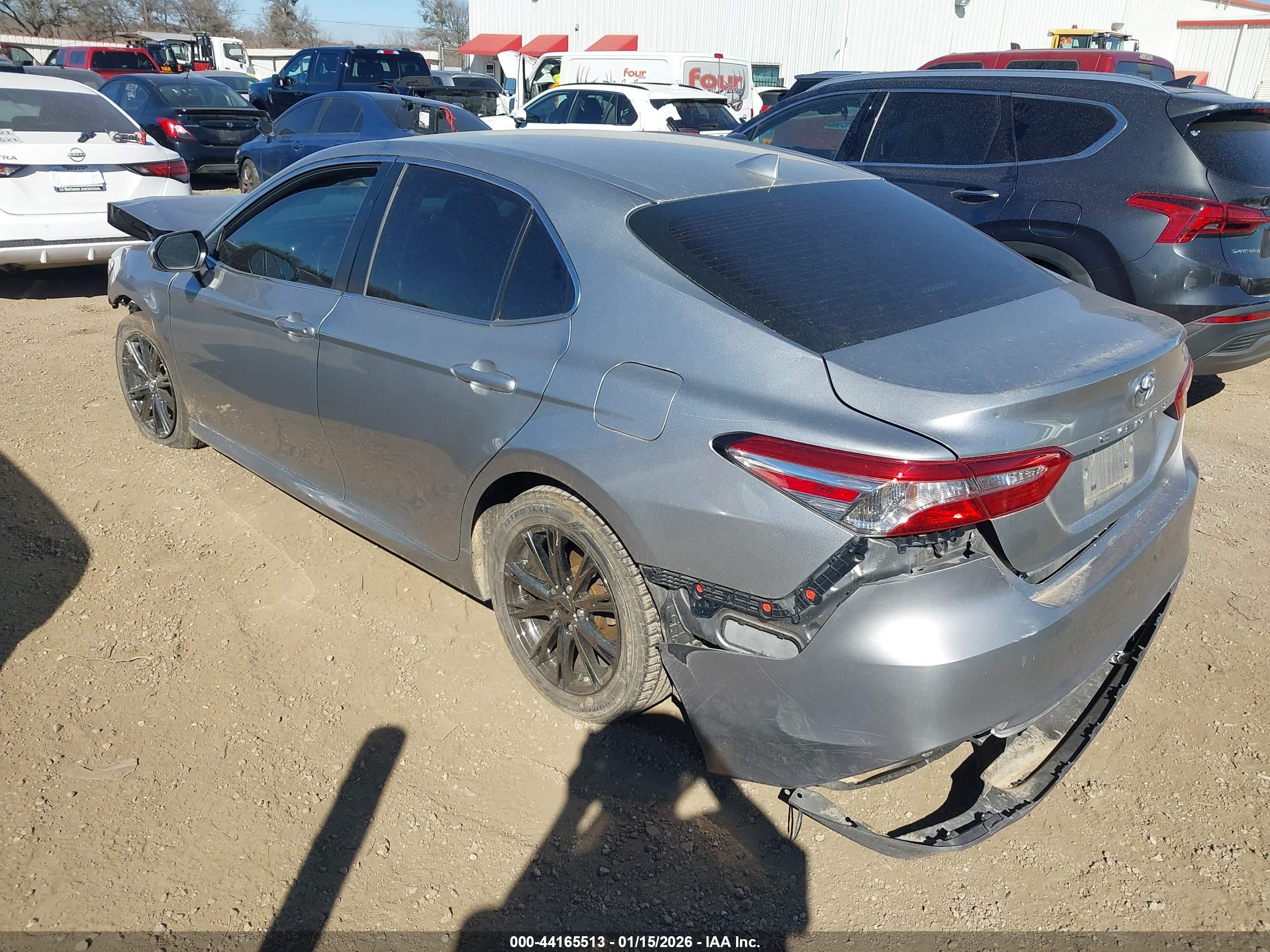 TOYOTA CAMRY image 3