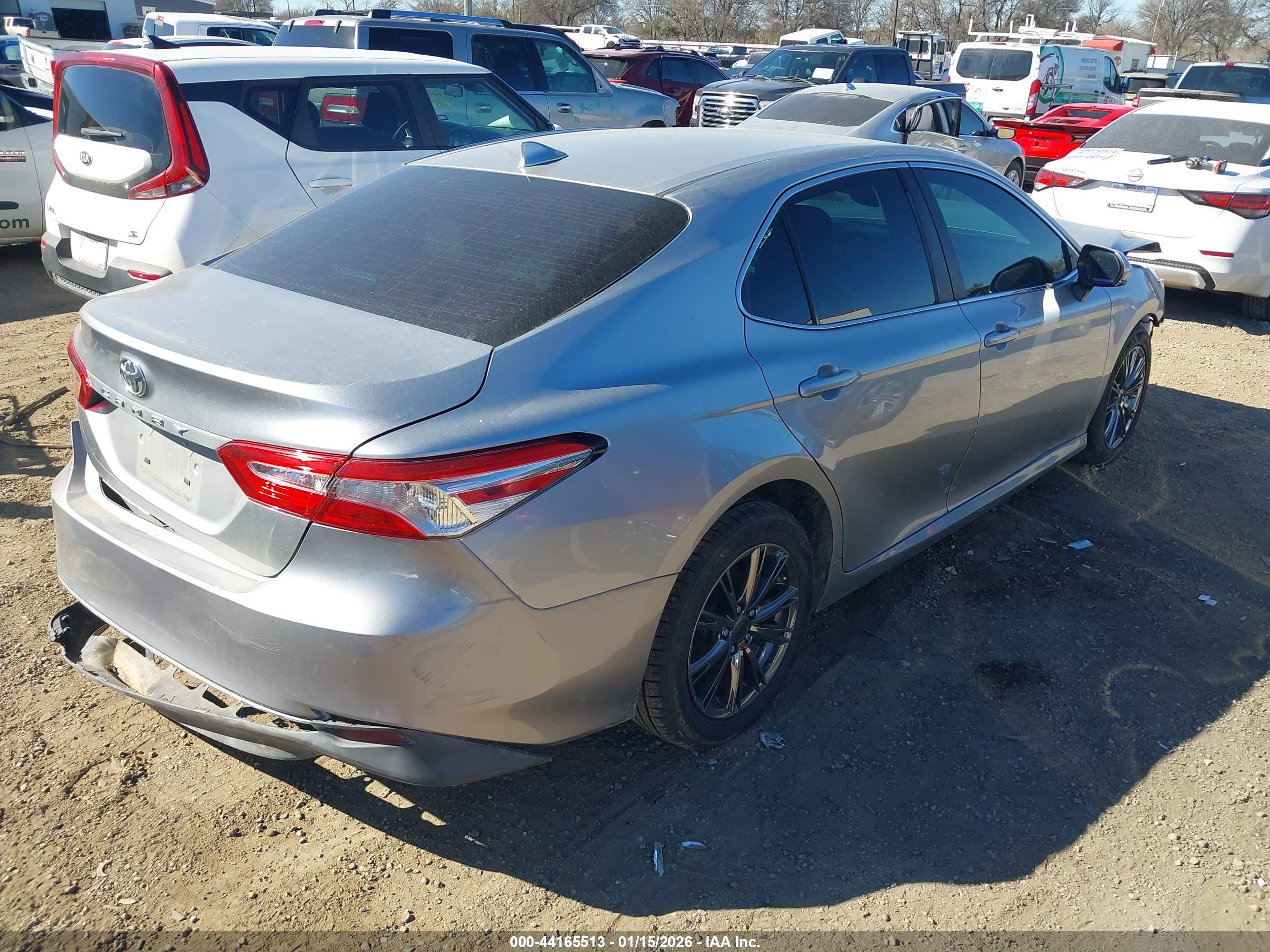 TOYOTA CAMRY image 4