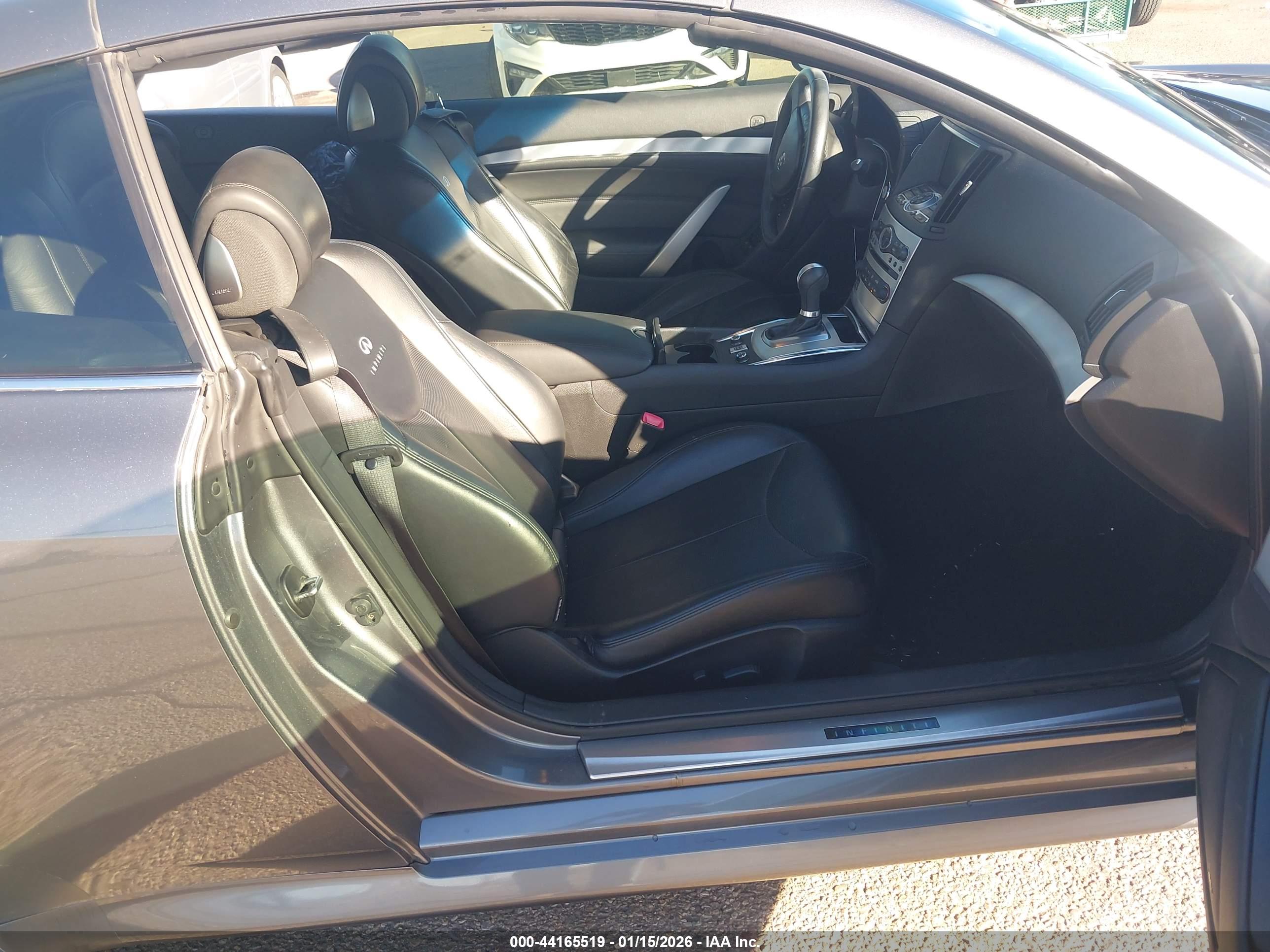 INFINITI G37 image 5