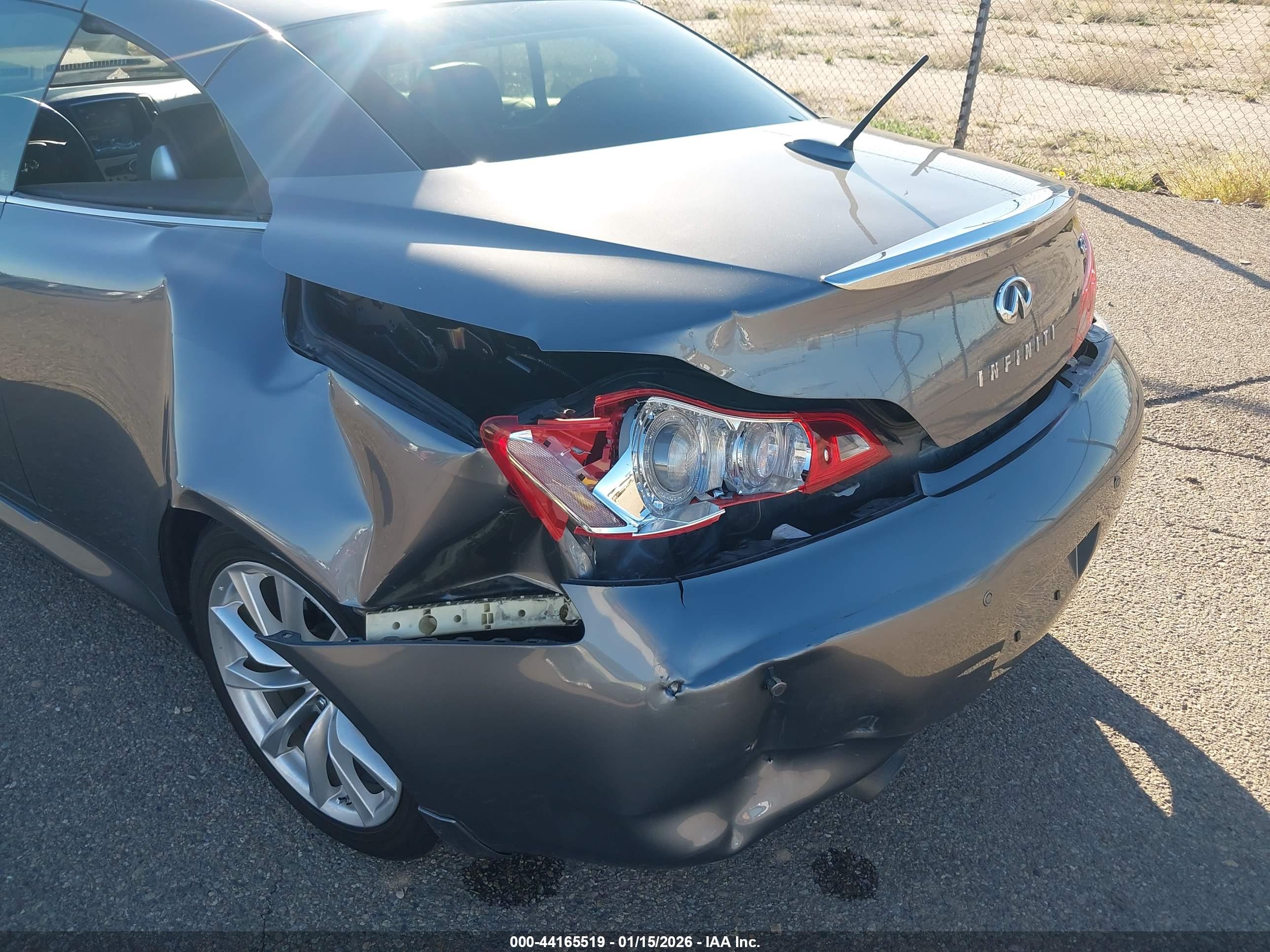 INFINITI G37 image 6