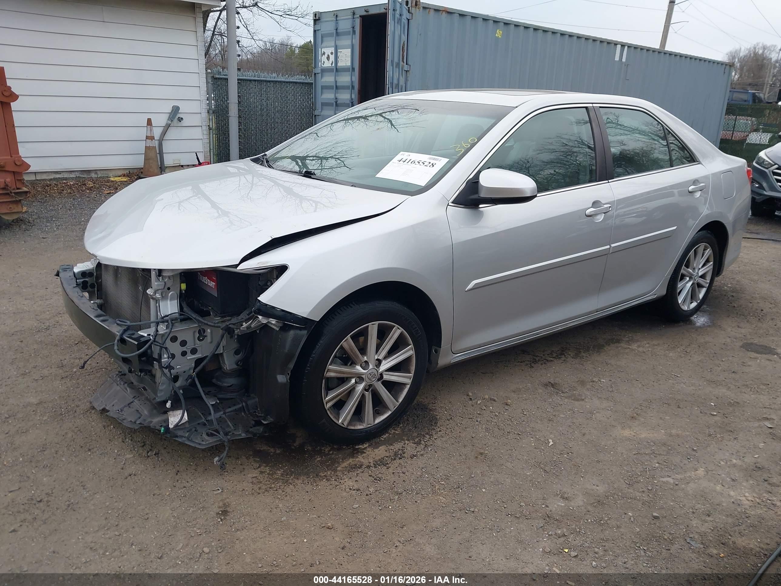 TOYOTA CAMRY image 2