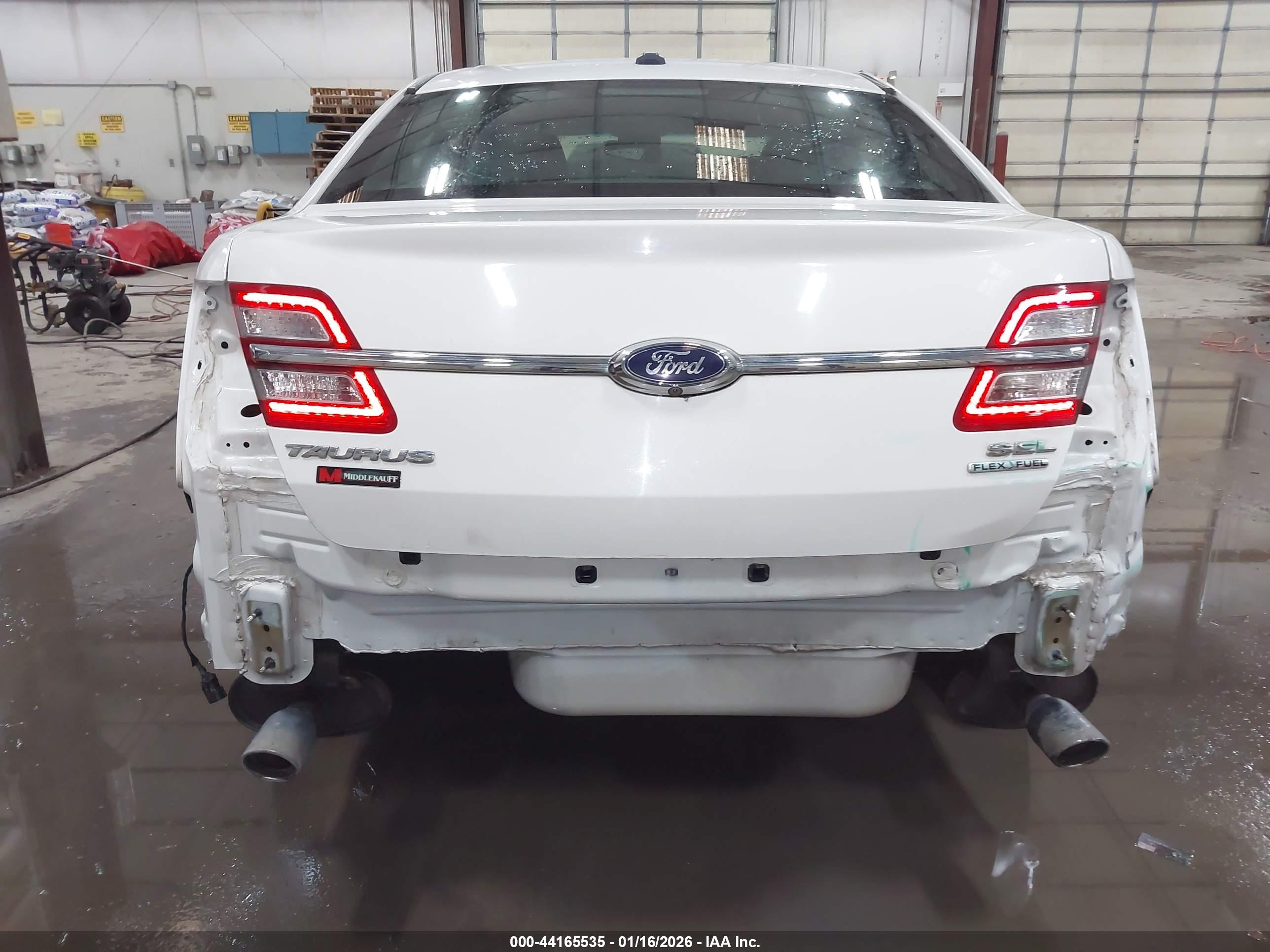 FORD TAURUS image 6
